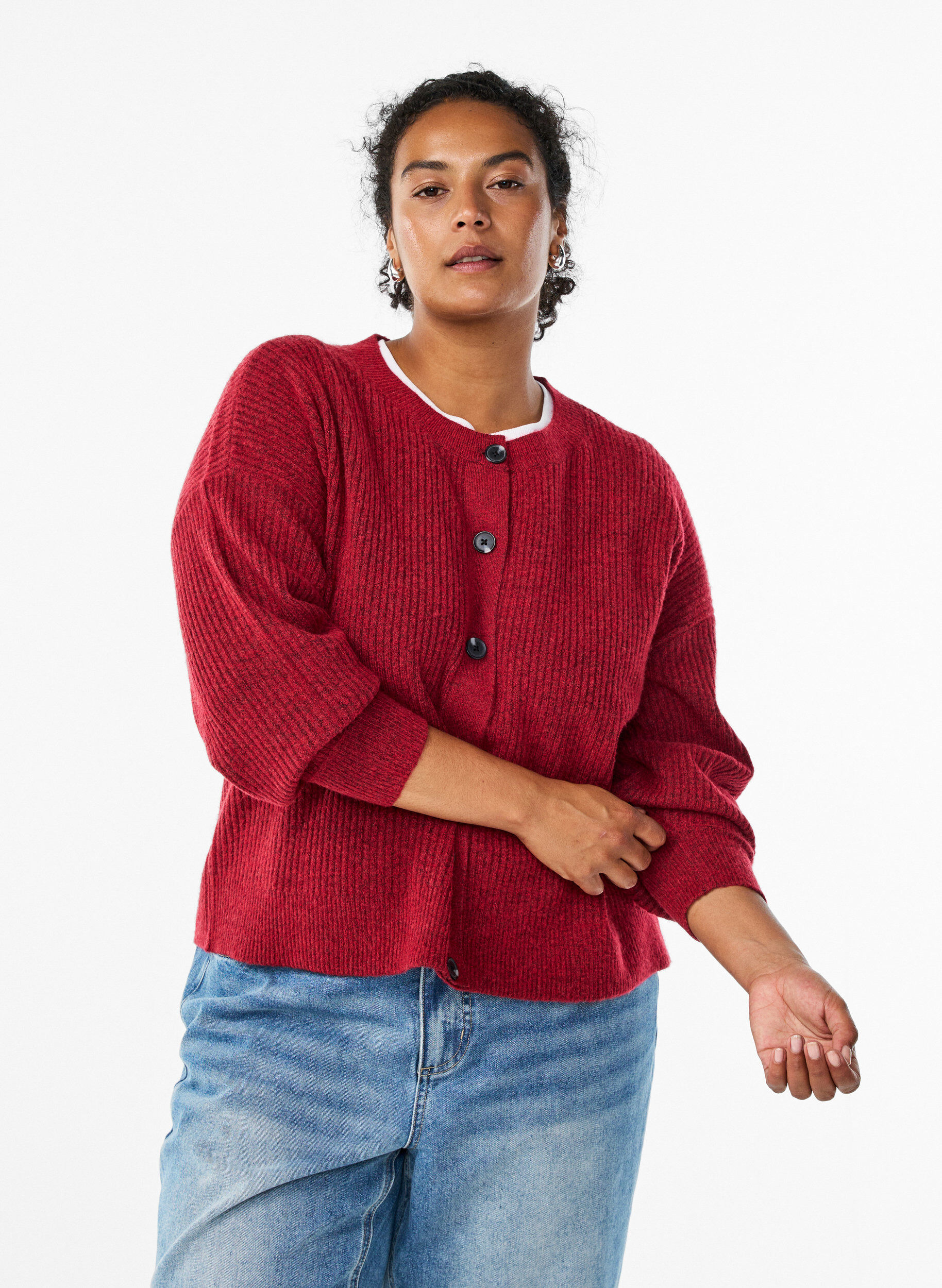 Cardigan en tricot c&ocirc;tel&eacute; avec boutons, Rouge, Model