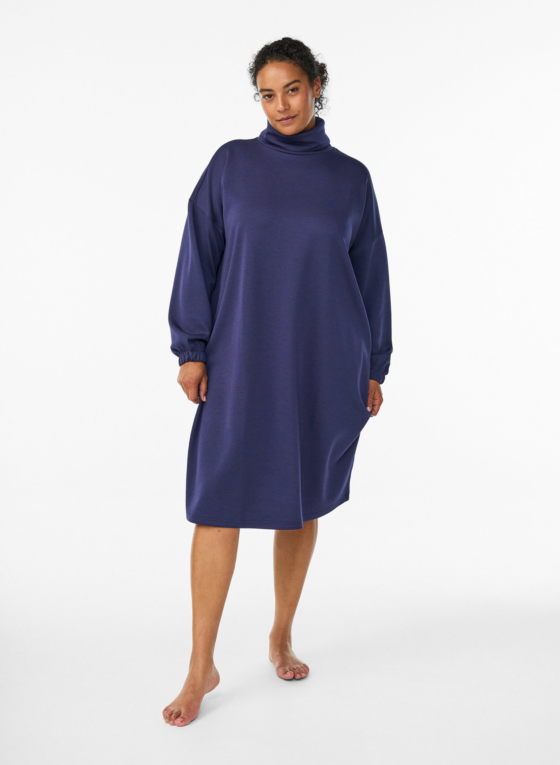 Robe &agrave; col roul&eacute; en forme de trap&egrave;ze, Bleu, Model