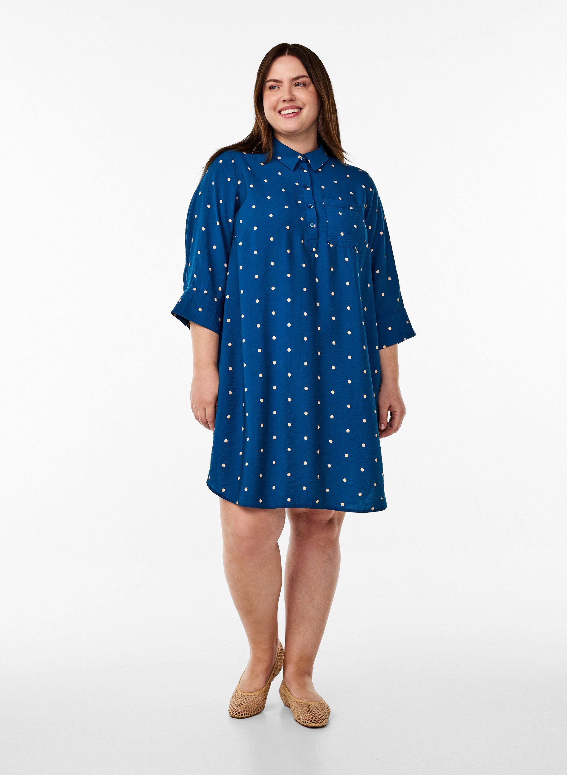 Zizzi Robe courte avec col et poche poitrine, Bleu, Model image number 1