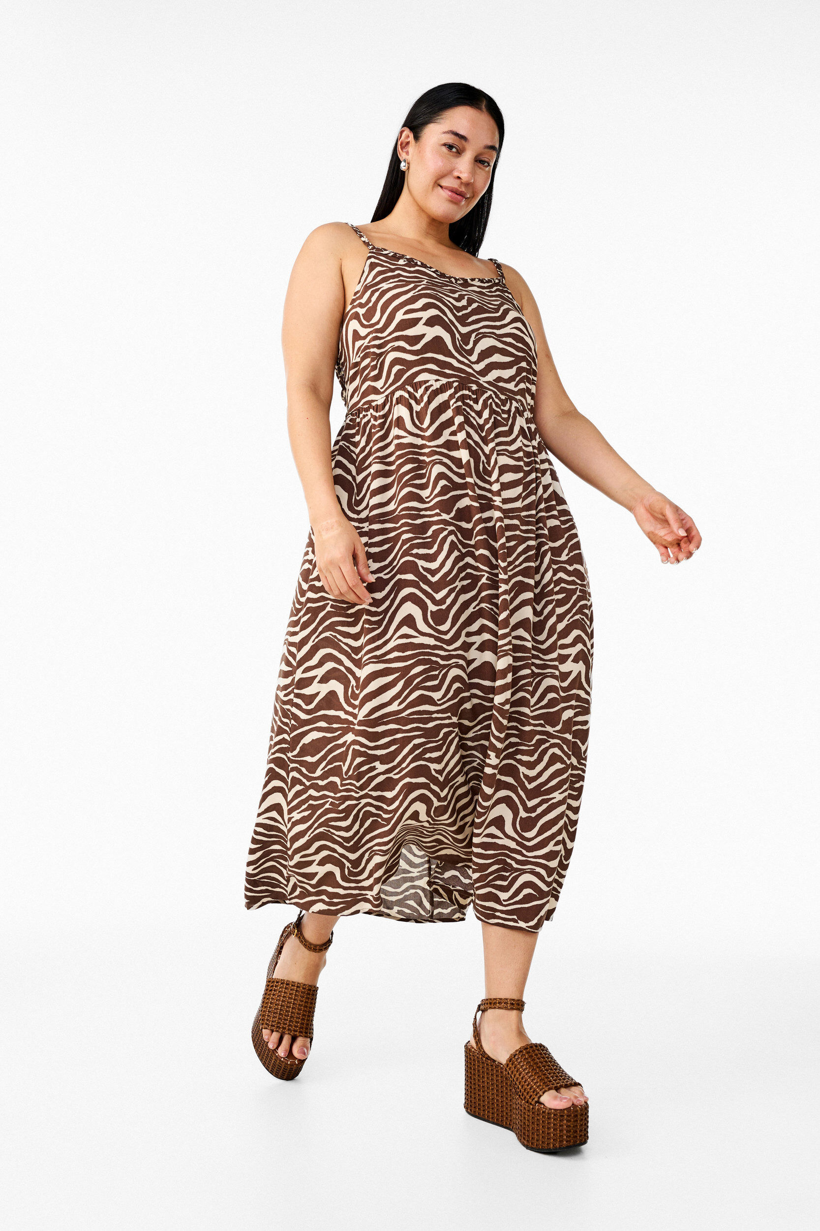 Zizzi Robe mi-longue avec bretelles et dos &eacute;lastiqu&eacute;, Marron, Image image number 0