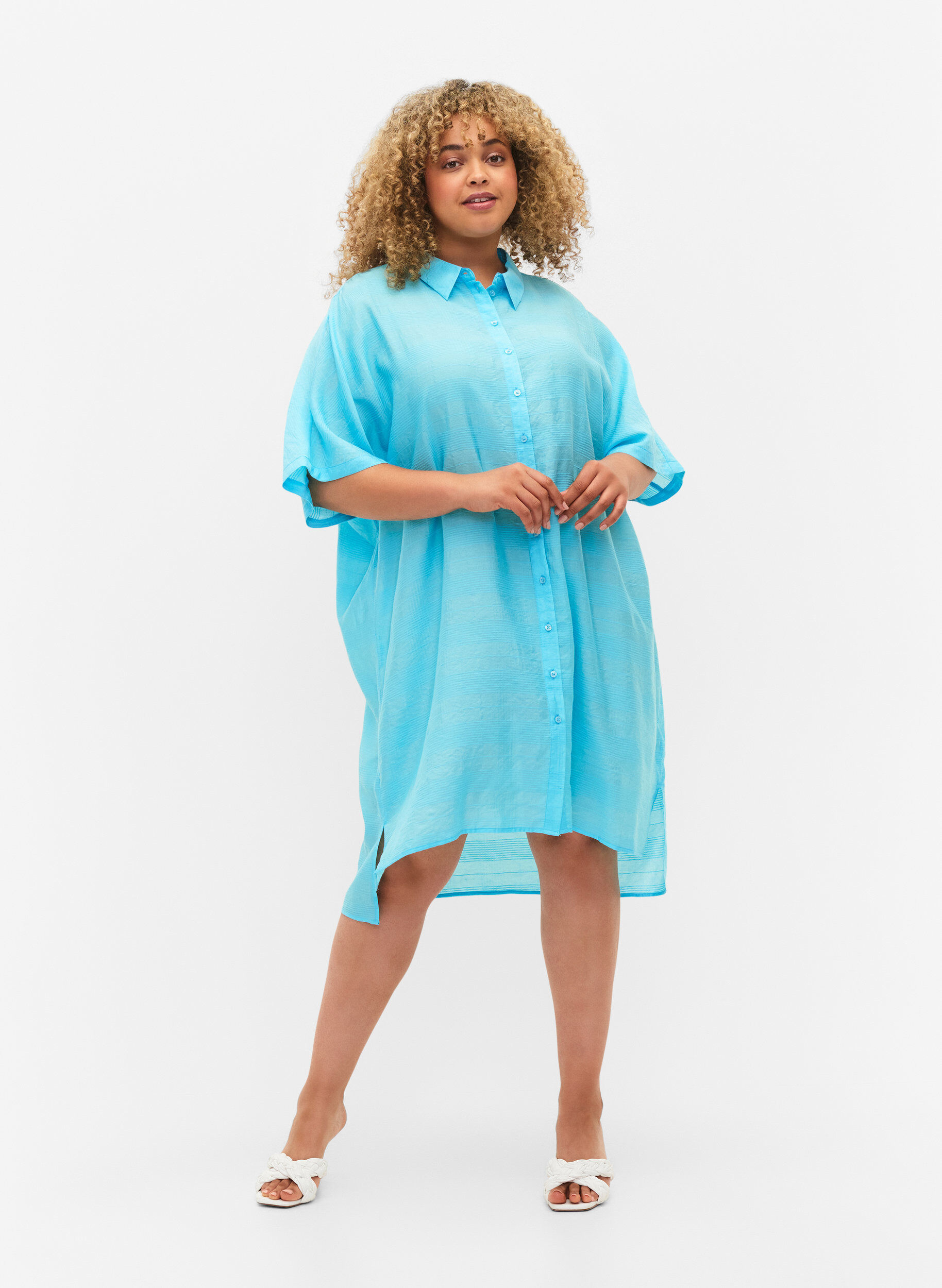 Zizzi Chemise longue en viscose avec structure, Bachelor Button, Model image number 3