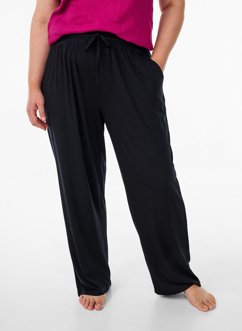 Pantalon de nuit ample en jersey de viscose avec poches, Noir, Model image number 2