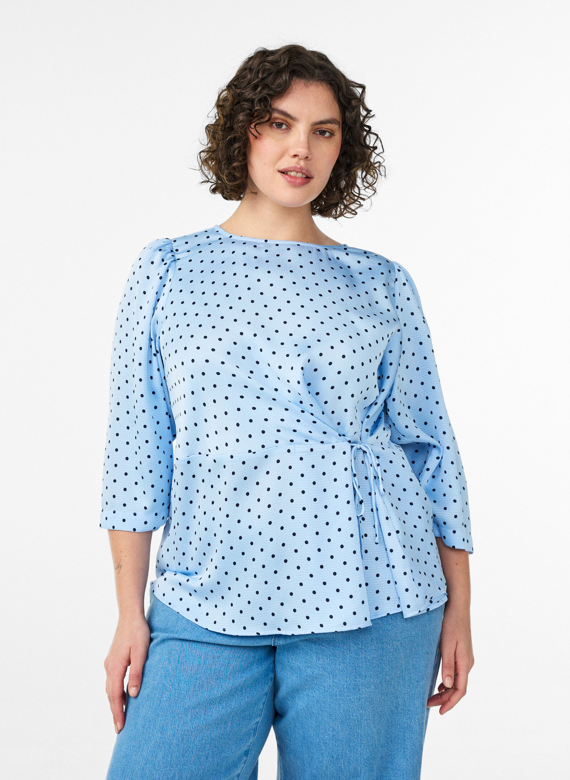 Blouse &agrave; pois avec lien &agrave; nouer et manches 3/4, Bleu Clair, Model
