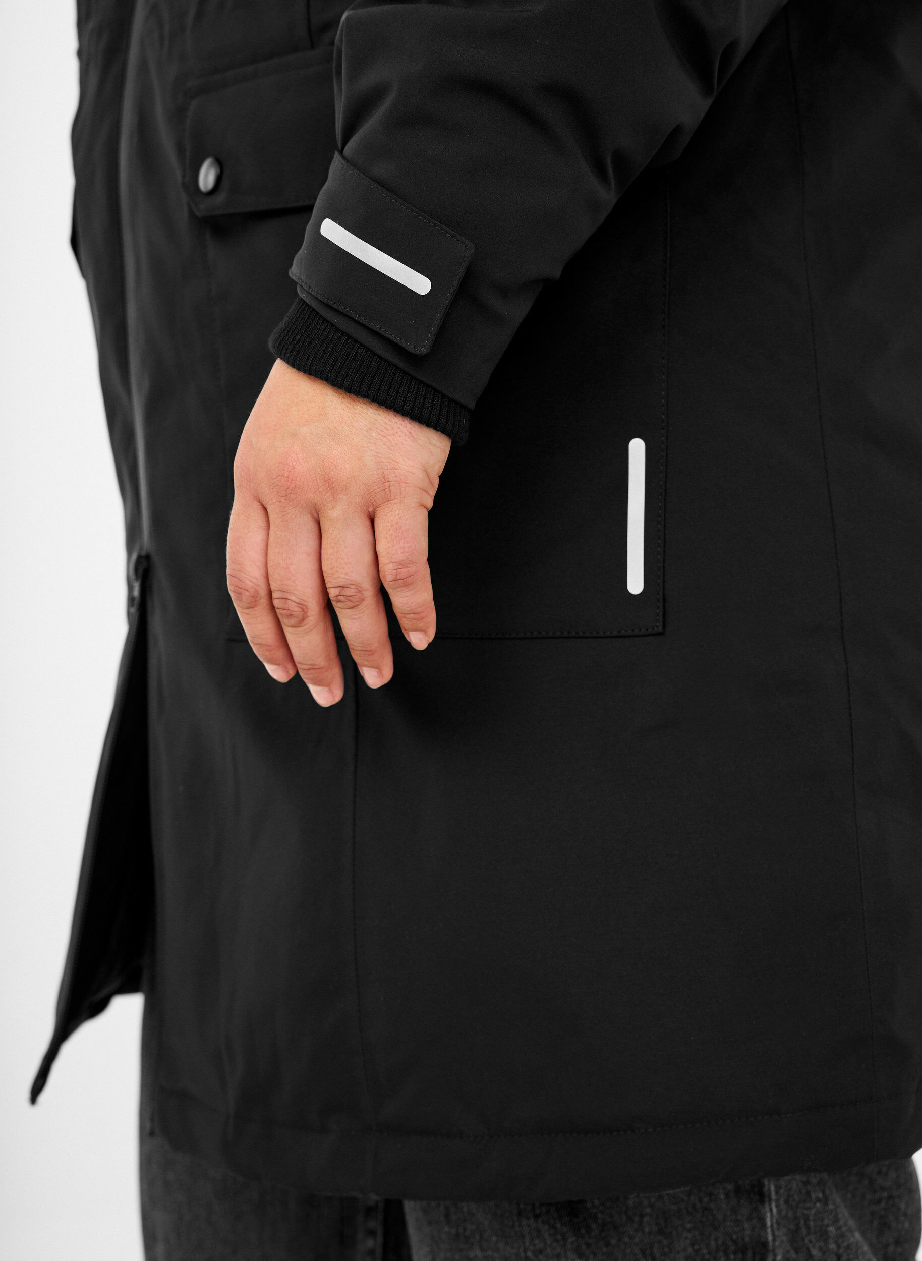 Zizzi Veste d'hiver pratique avec capuche et poches, Noir, Model image number 3