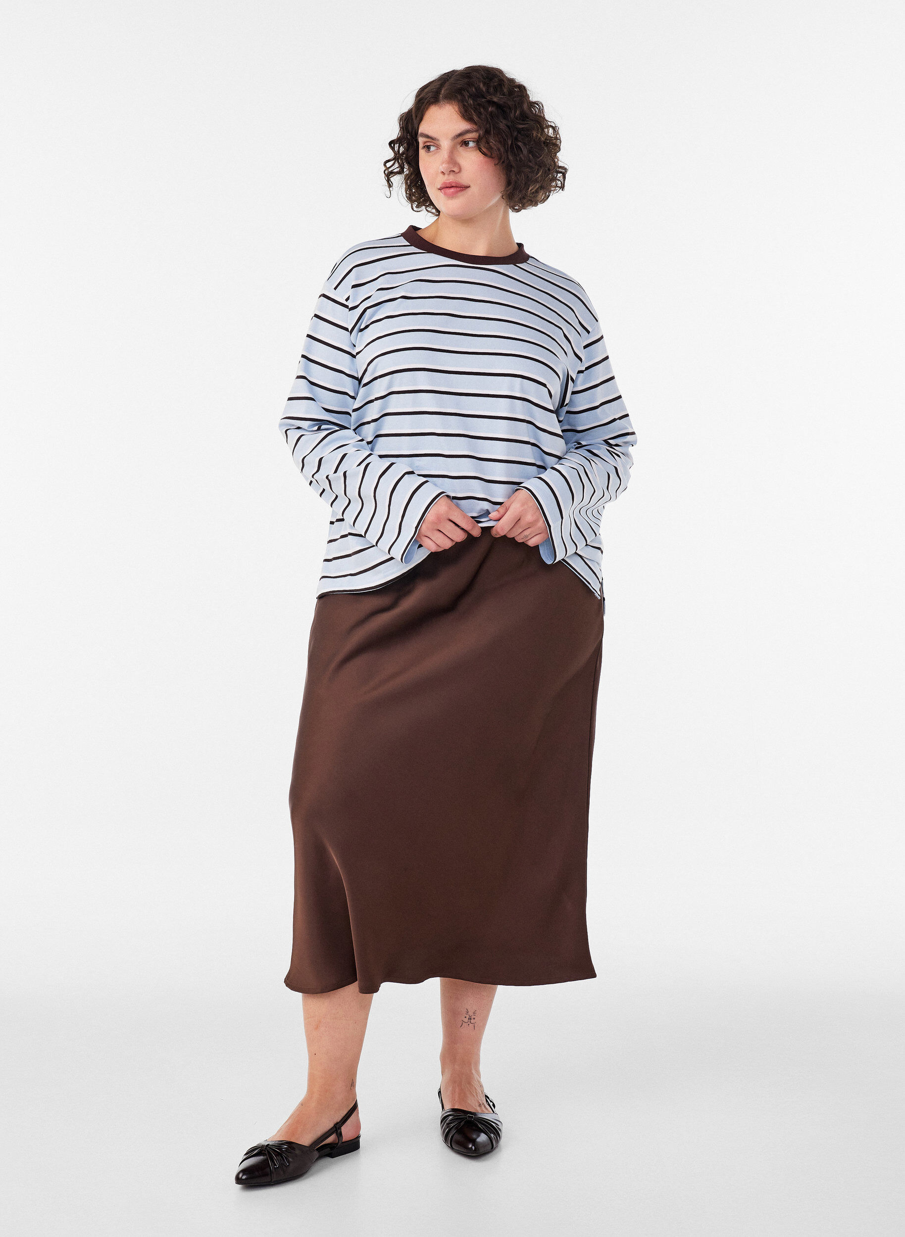 ZizziJupe midi en satin, Marron, Model image number 0