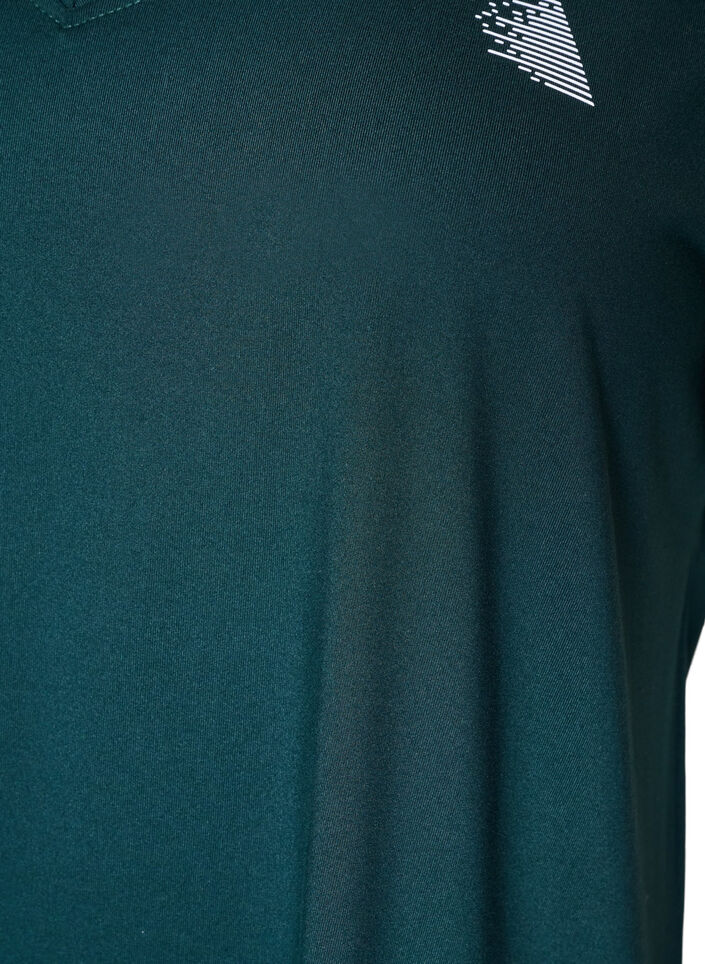 Loose training t-shirt with V-neck, Vert fonc&eacute;, Packshot image number 2