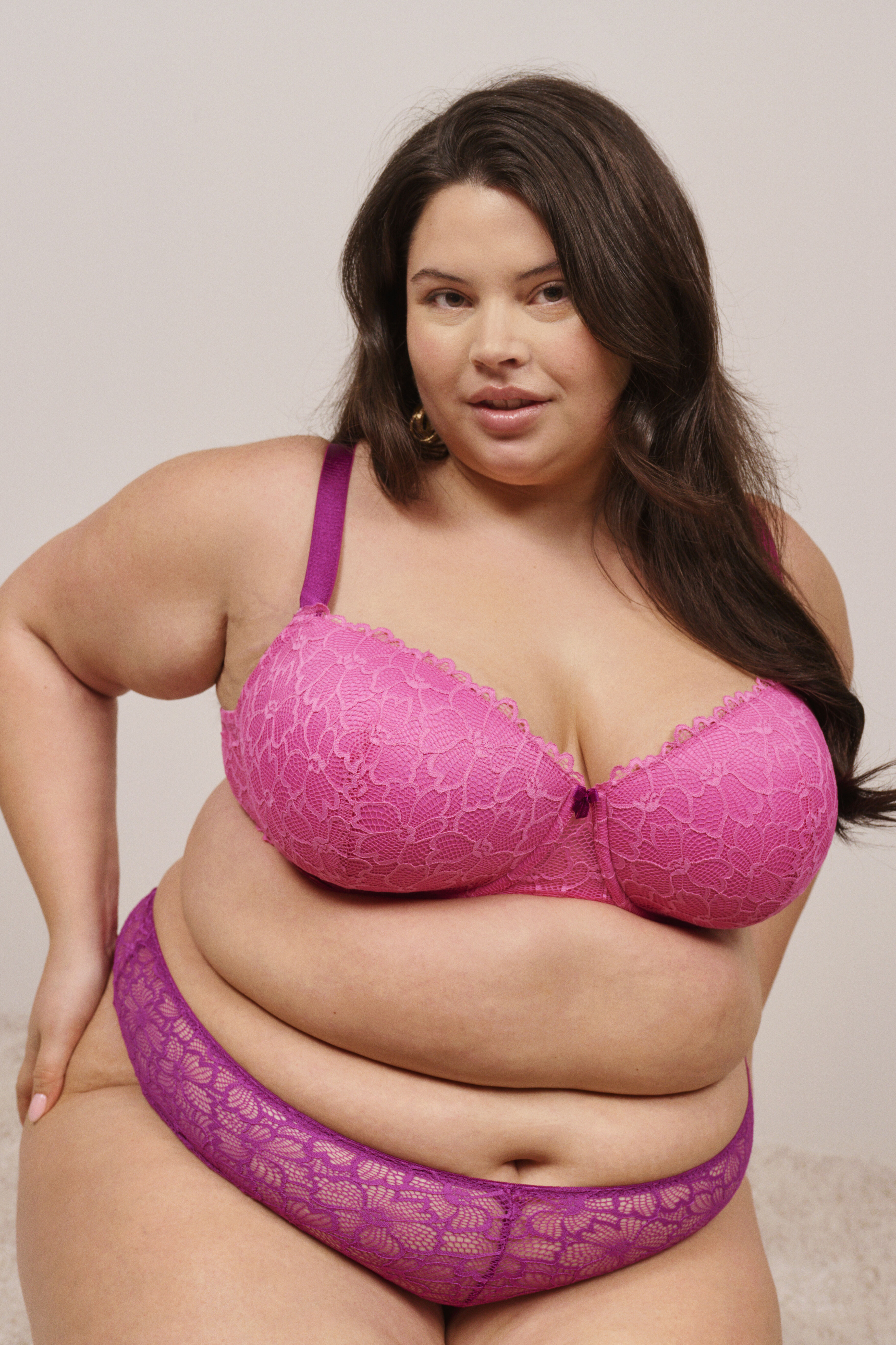 ZizziCharme romantique en dentelle rose, , Model
