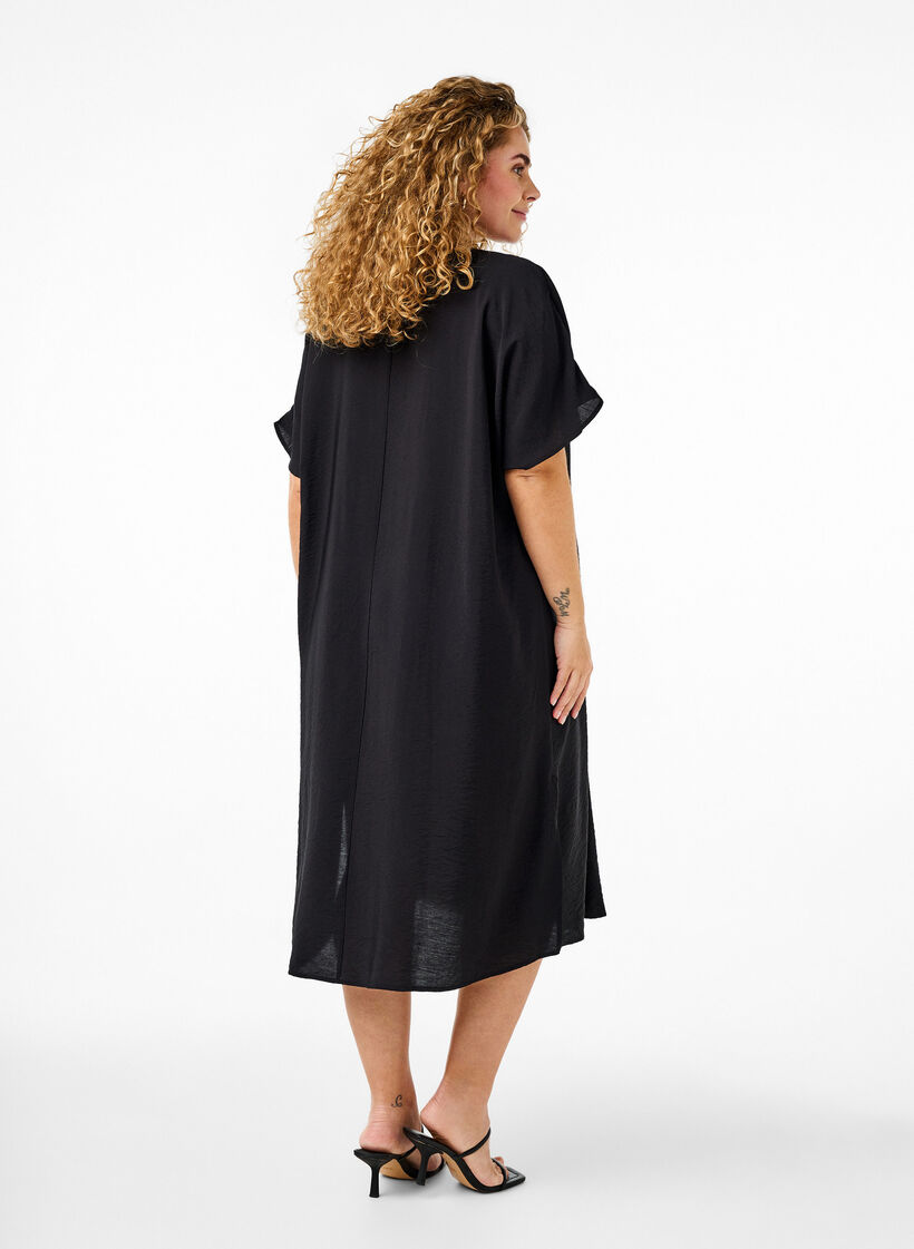 Robe à col en V en viscose, Noir, Model image number 1