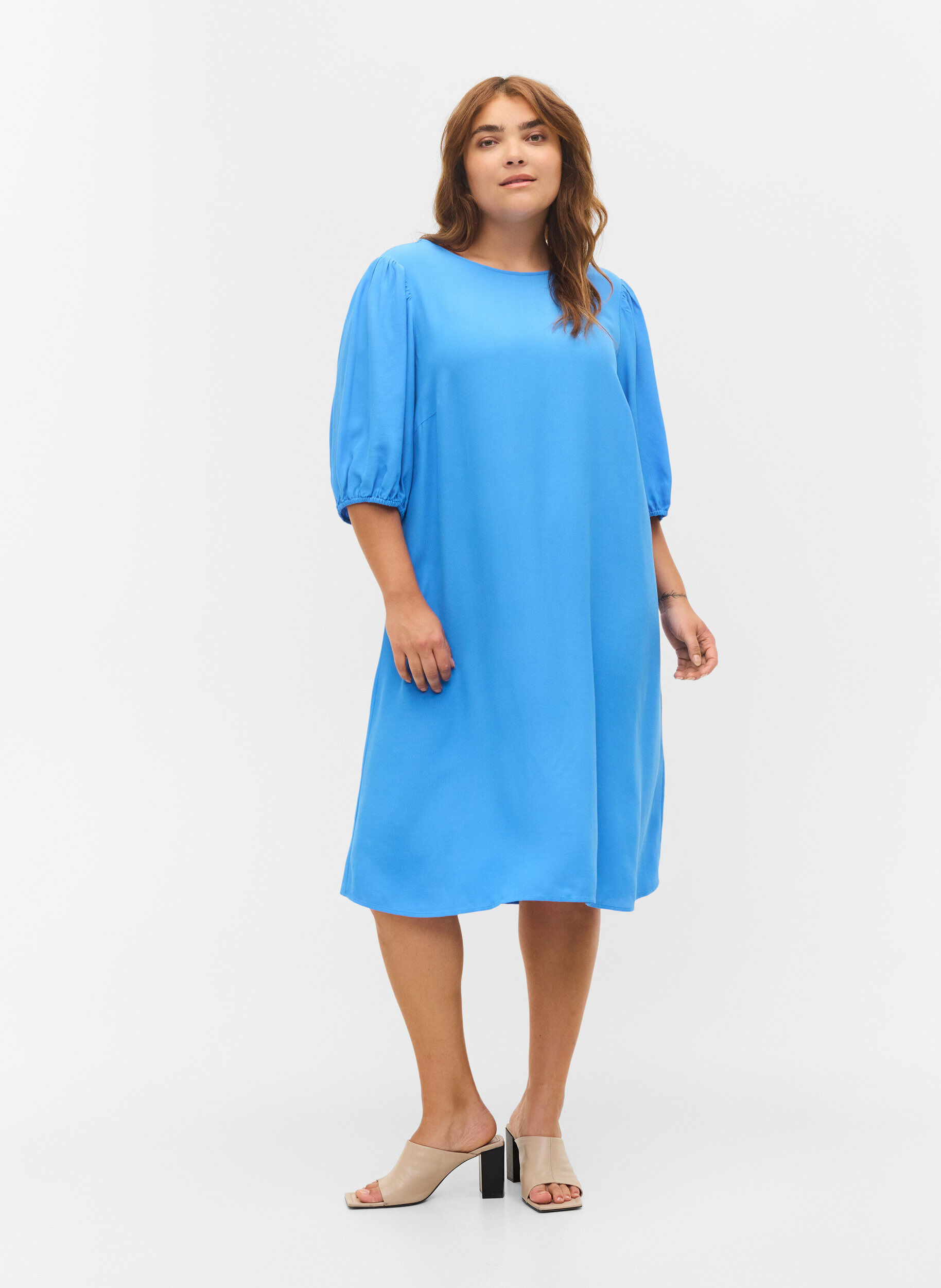 Zizzi Robe en viscose avec d&eacute;tail au dos, Regatta, Model image number 2