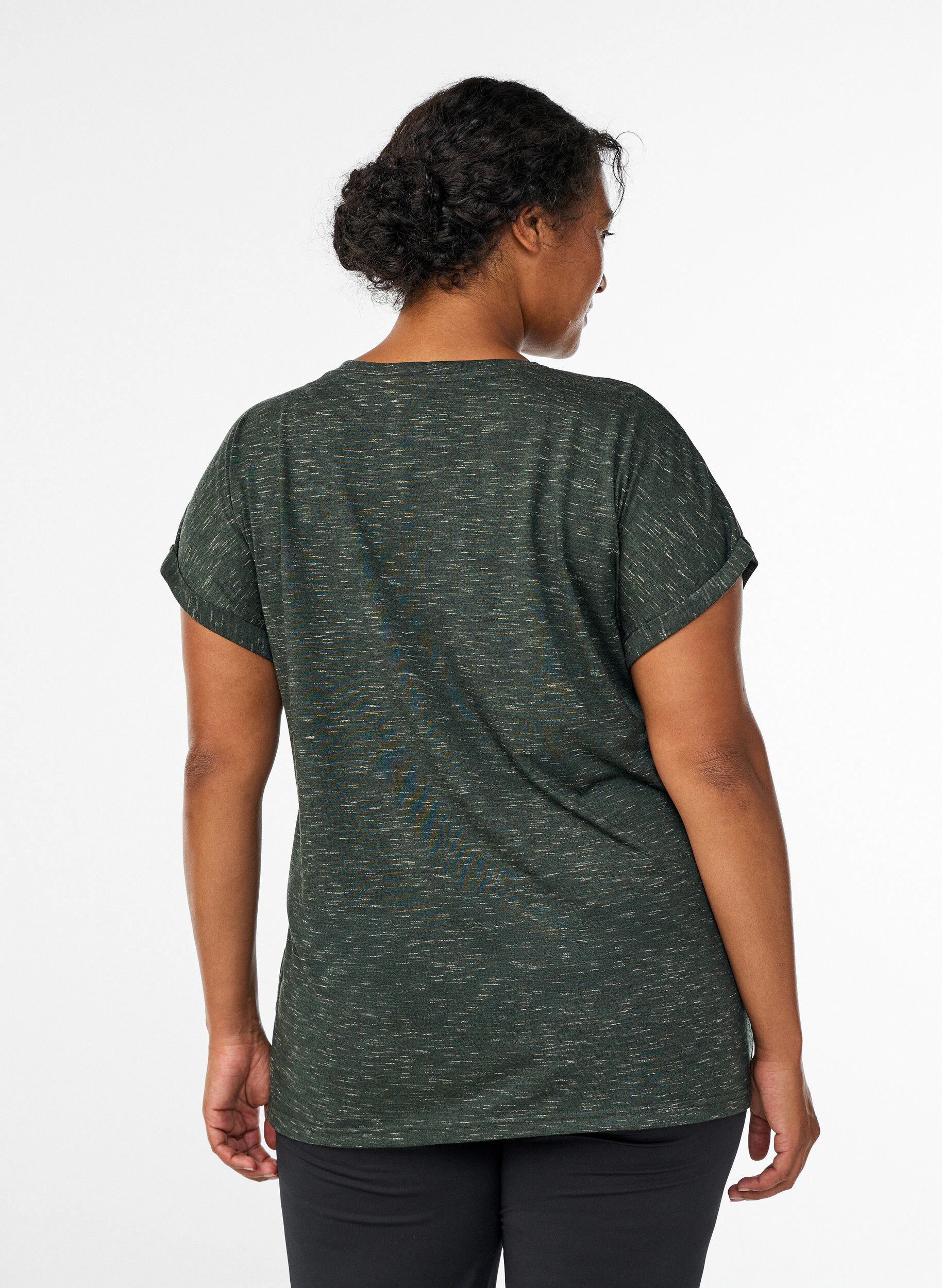 ZizziT-shirt d'entra&icirc;nement ample &agrave; manches courtes, Vert Kaki, Model image number 2
