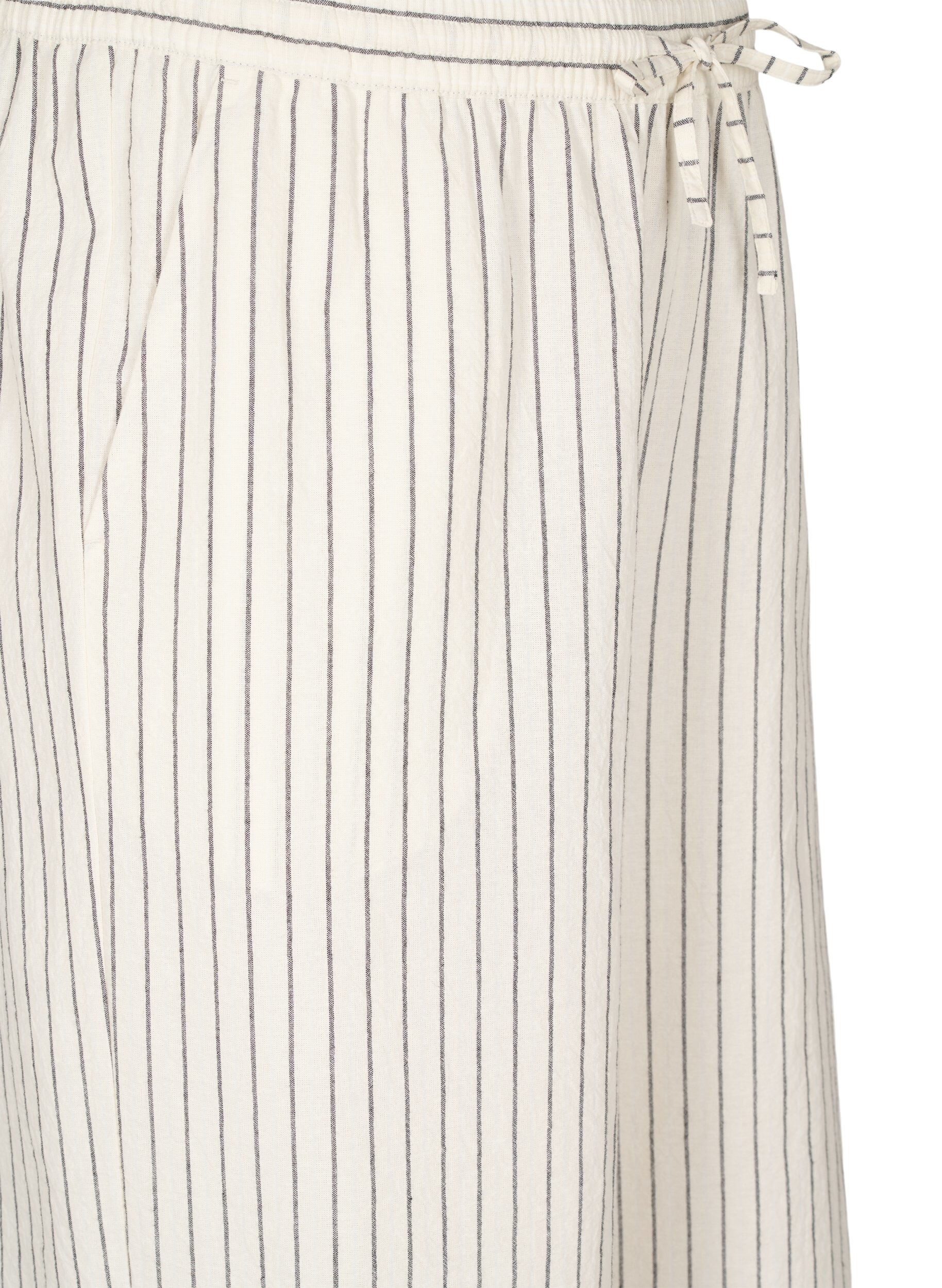 Zizzi Pantalon ample avec taille haute et poches, Vanille, Packshot image number 2