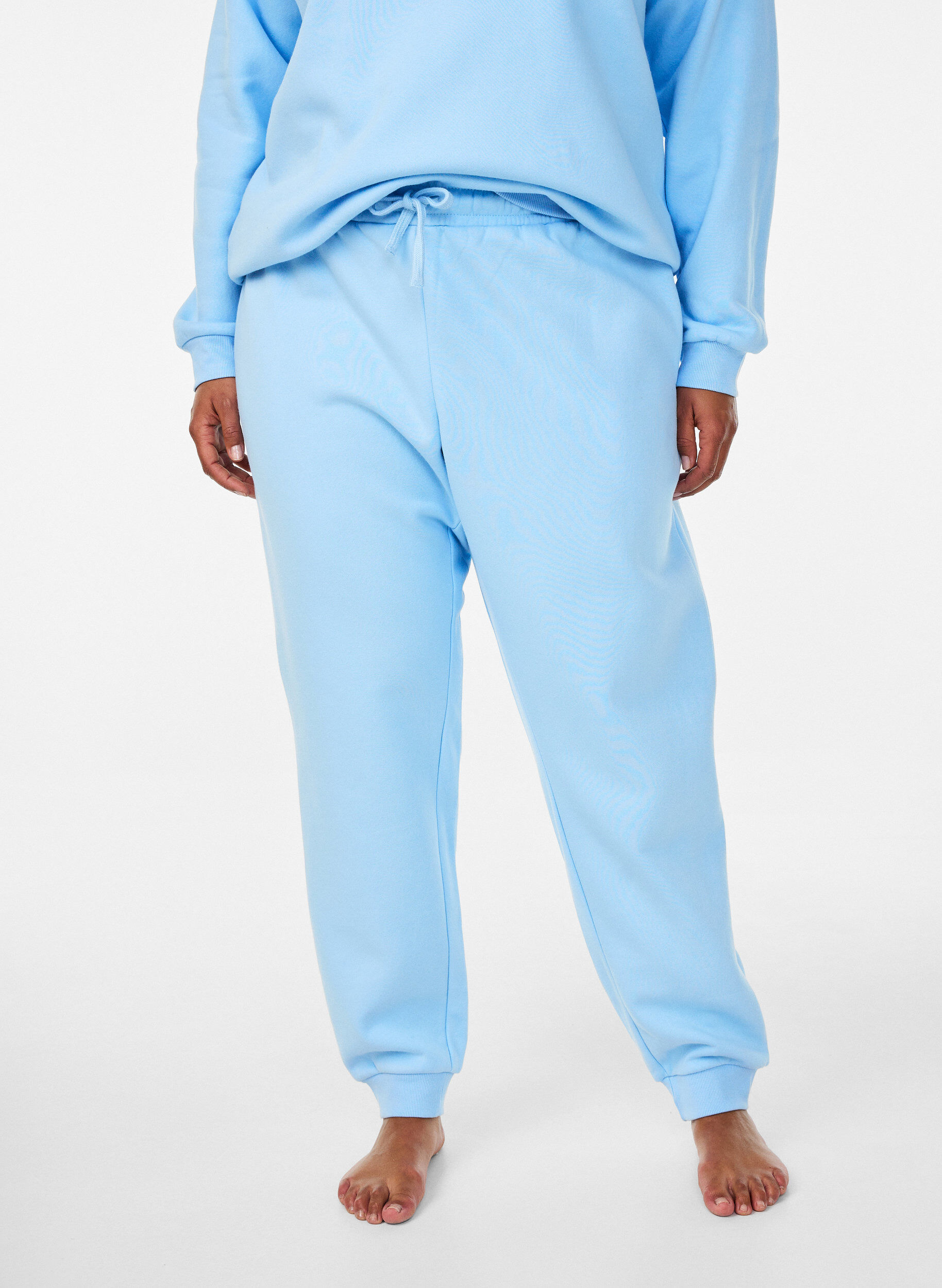 Zizzi Joggers taille haute, Bleu Clair, Model image number 2