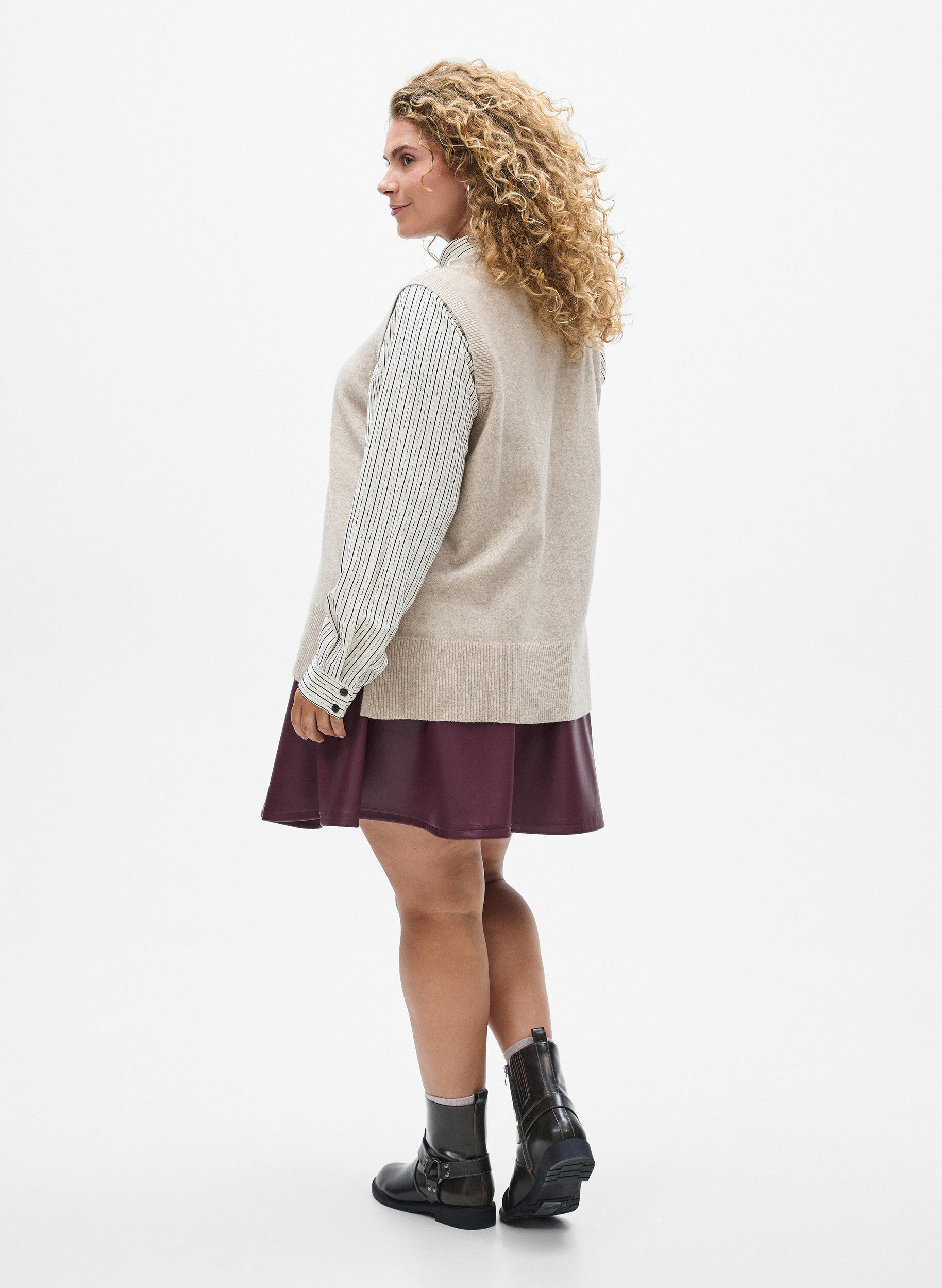ZizziGilet tricot&eacute; avec bords c&ocirc;tel&eacute;s, Beige, Model image number 2