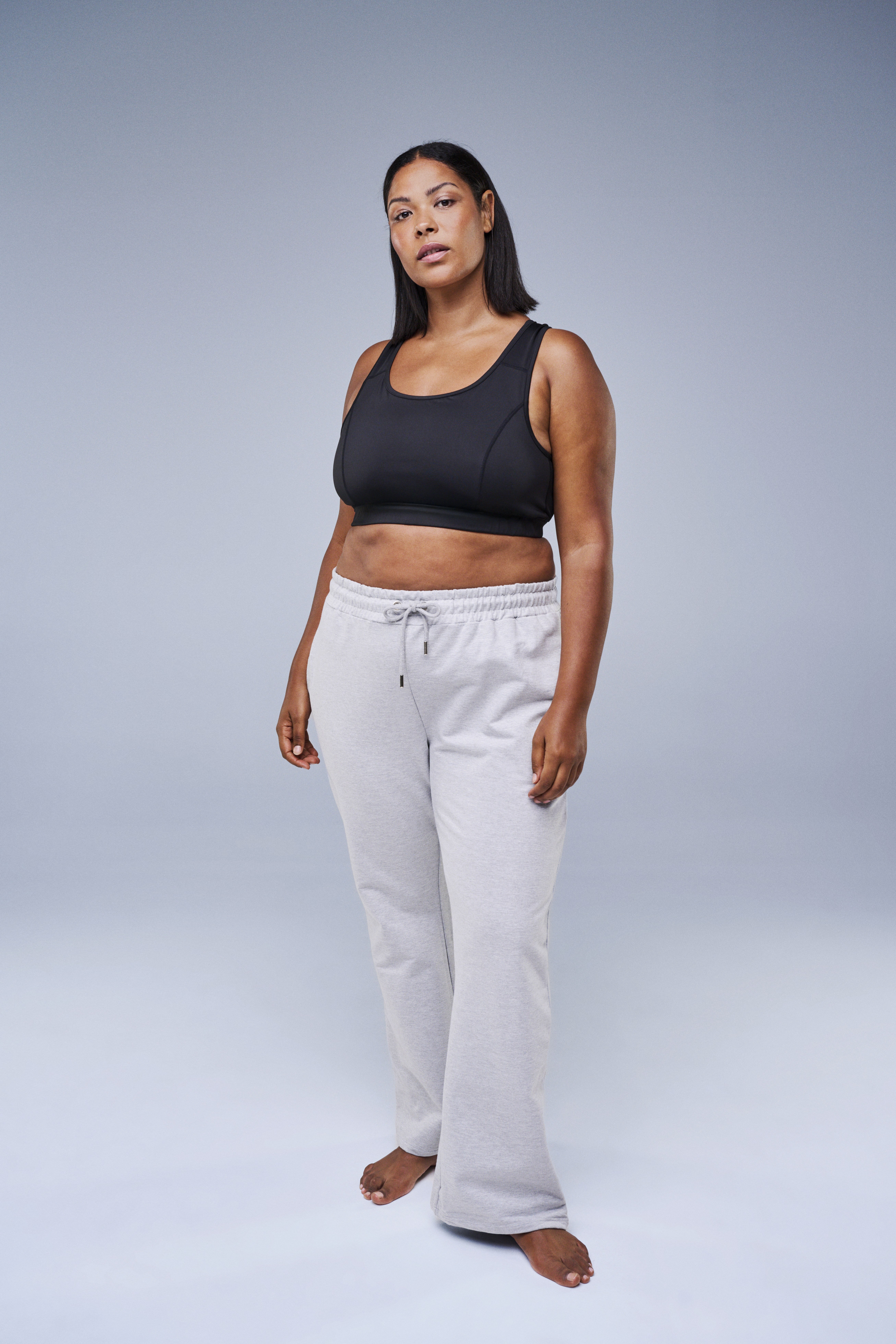 Pantalon de surv&ecirc;tement gris flare, , Model