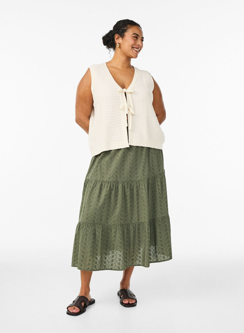 Gilet en maille textur&eacute;e avec ceinture &agrave; nouer, Vanille, Model image number 1