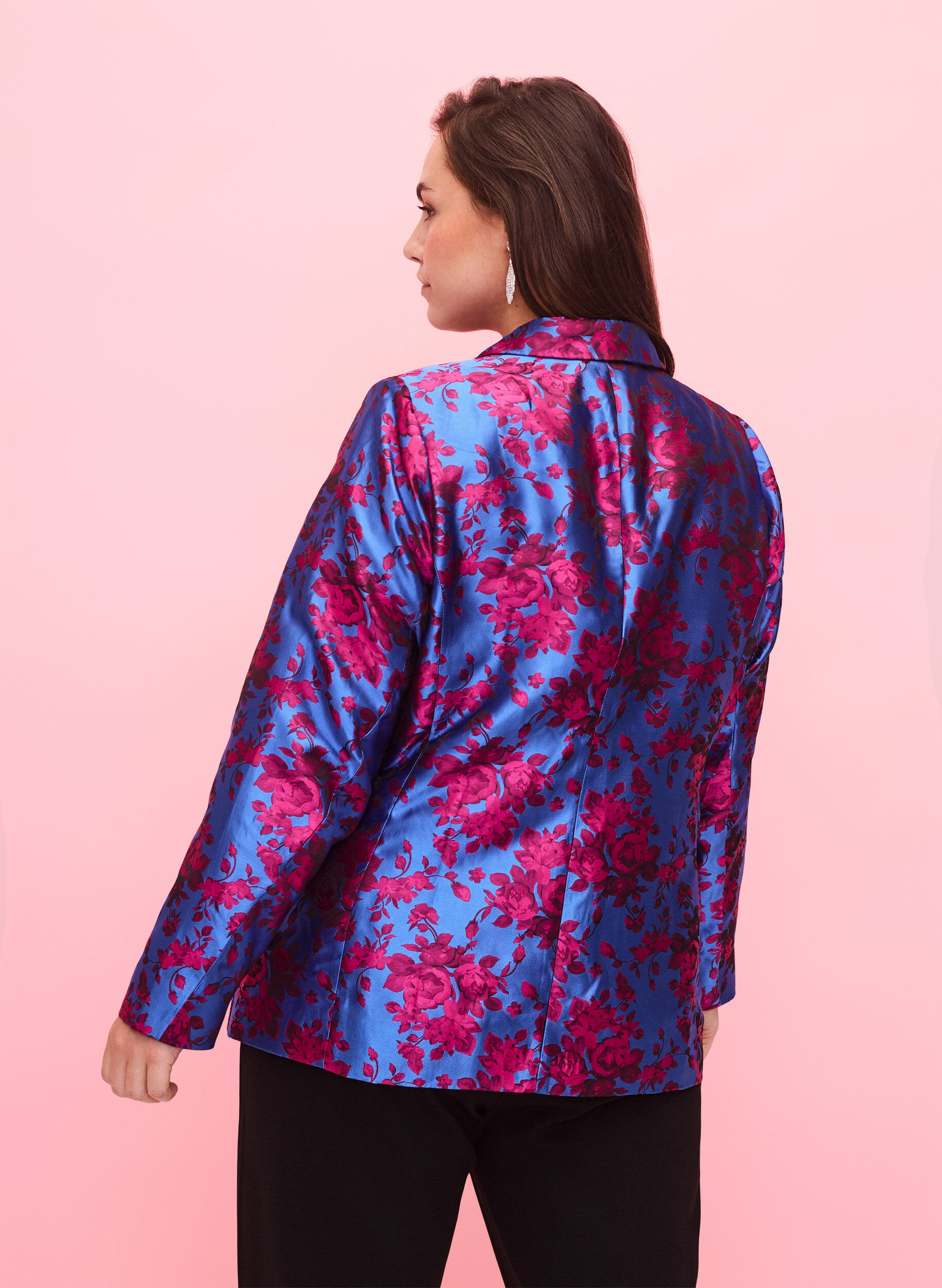 Zizzi Blazer &agrave; motif floral avec bouton en perle, Blue Quartz Jaquard, Model image number 1
