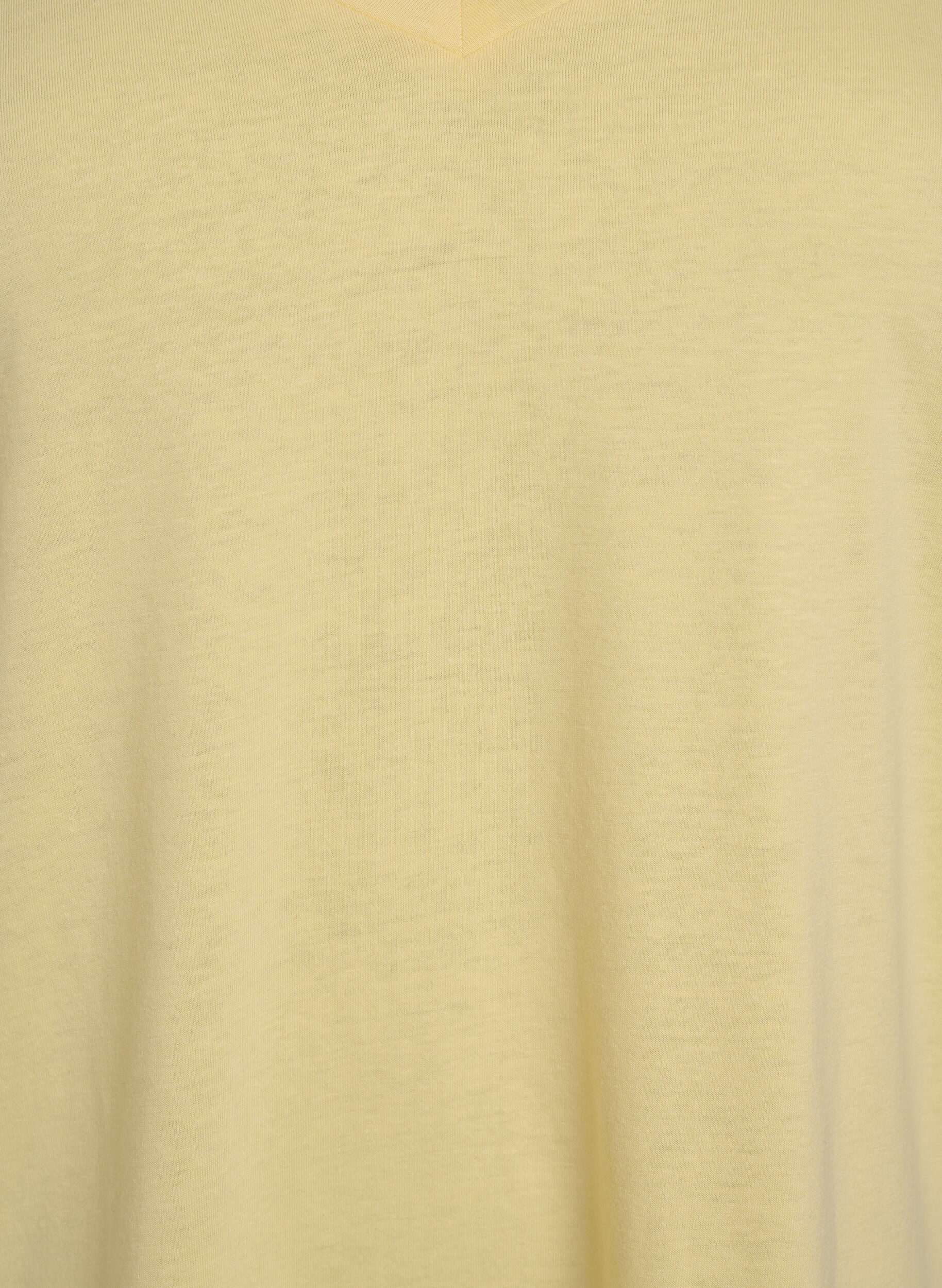 Zizzi T-shirt &agrave; manches courtes avec col V, Jaune clair, Packshot image number 2