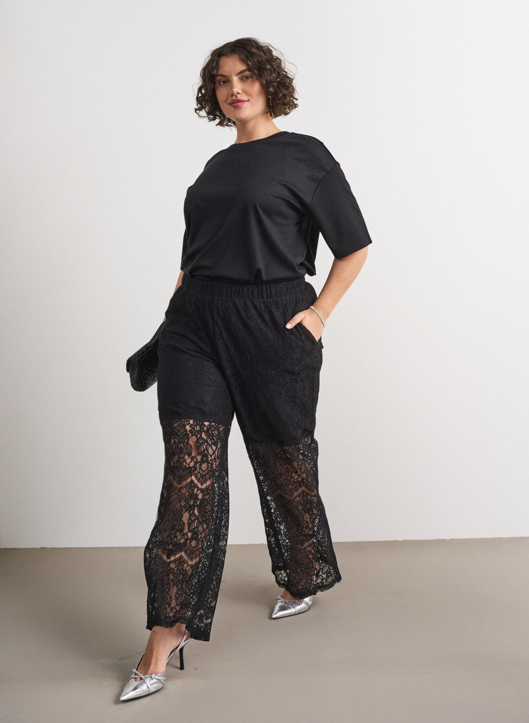 ZizziT-shirt avec strass et col rond, Noir, Model image number 1