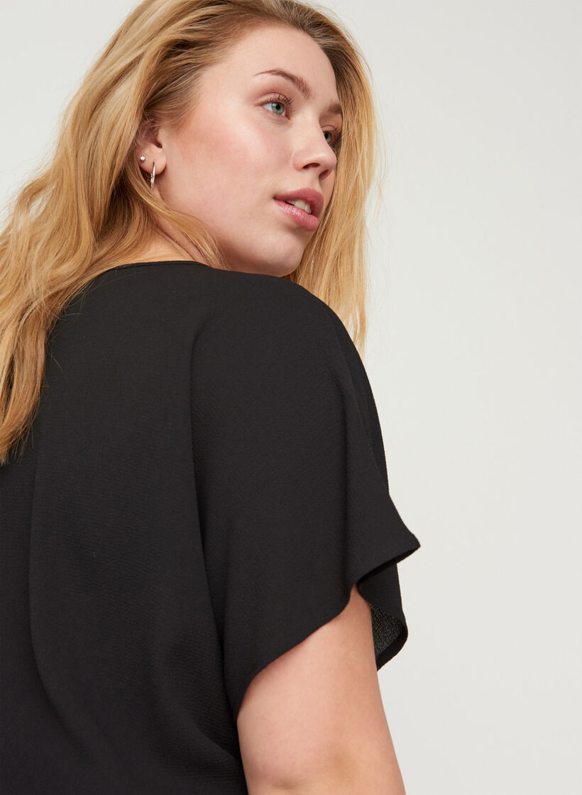 Blouse &agrave; manches courtes et encolure ronde, Noir, Model image number 3