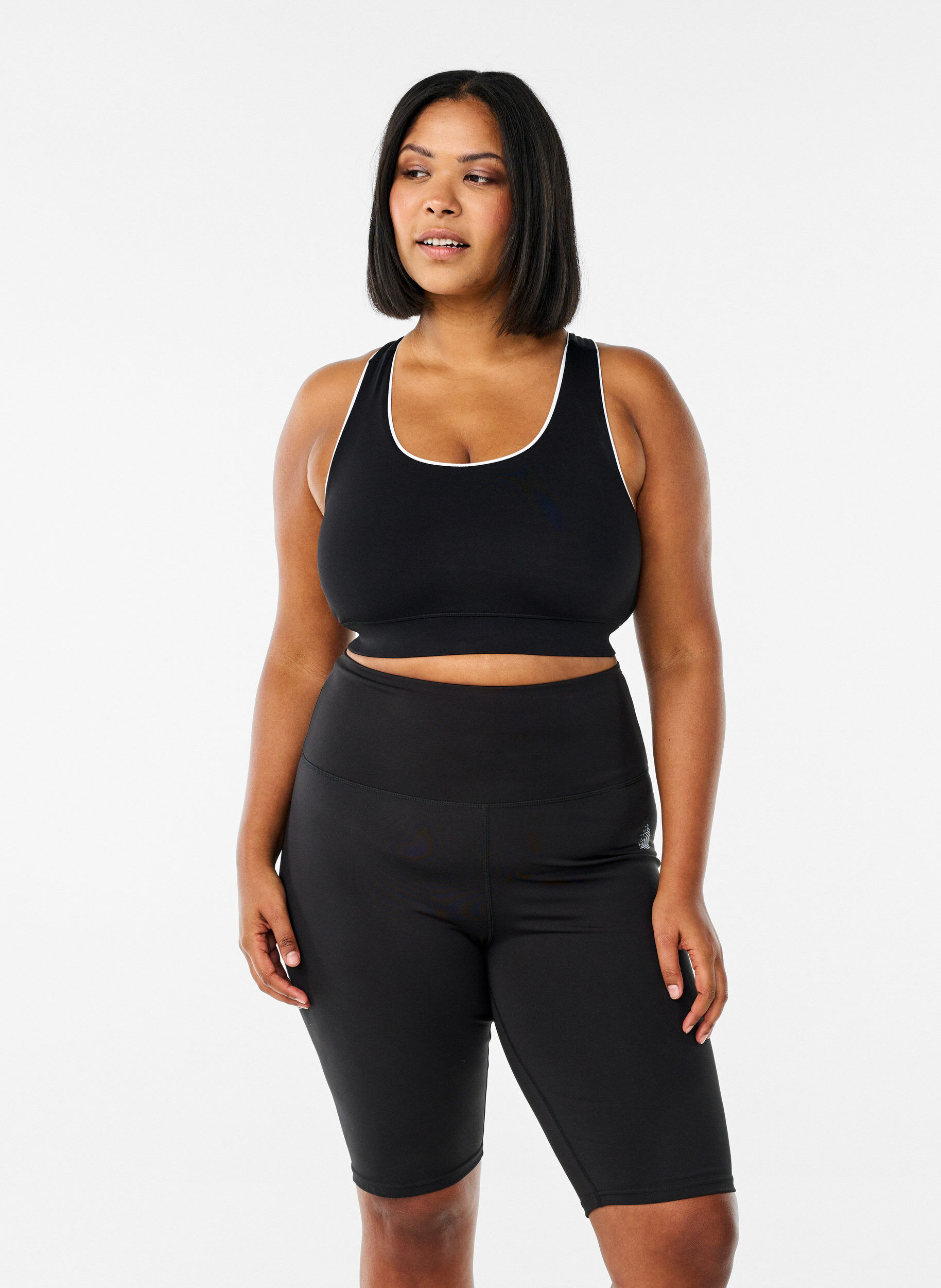 Zizzi Short d'entra&icirc;nement long et moulant, Noir, Model image number 0