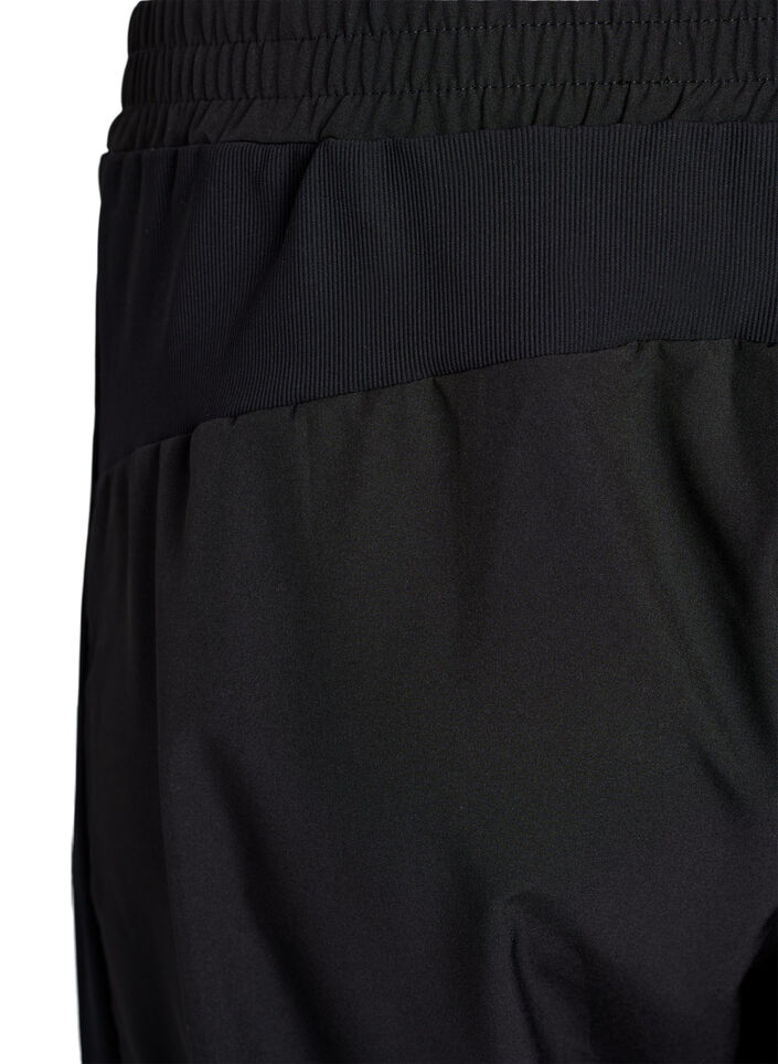 Pantalon d&rsquo;entra&icirc;nement l&eacute;ger dot&eacute; de poches, Noir, Packshot image number 3
