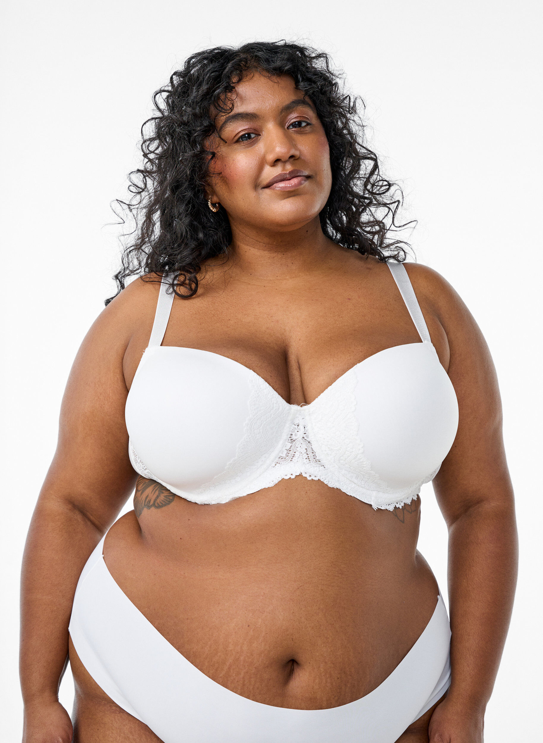 Soutien-gorge moul&eacute; avec d&eacute;tails en dentelle, Blanc, Model
