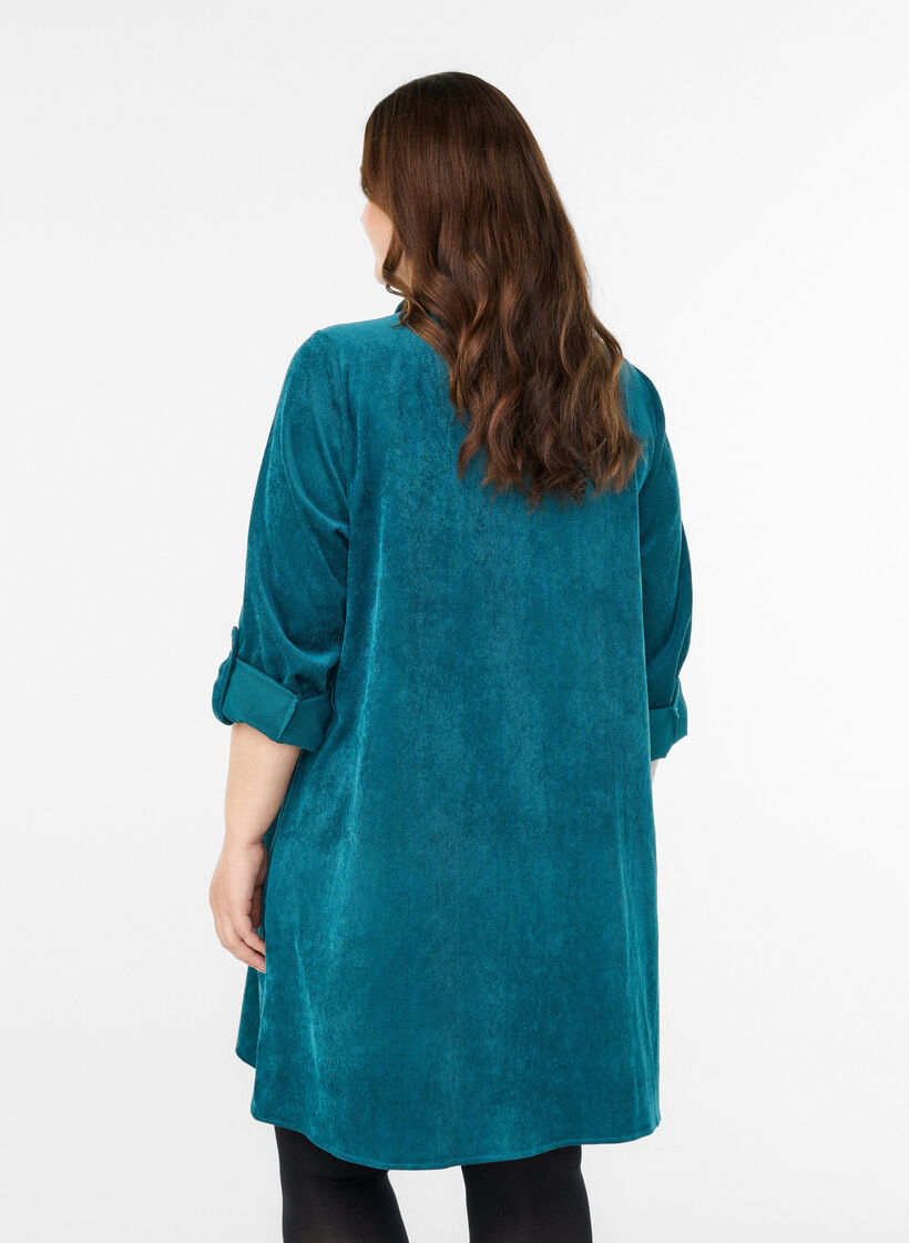 Robe en velours c&ocirc;tel&eacute; avec zip et manches 3/4, Vert fonc&eacute;, Model image number 2