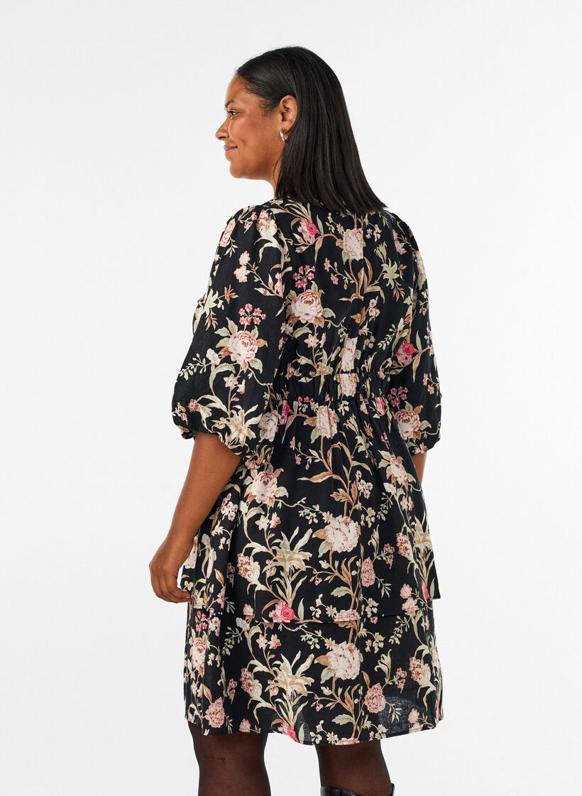 Robe fleurie en lin et viscose avec une taille empire, Noir, Model image number 2