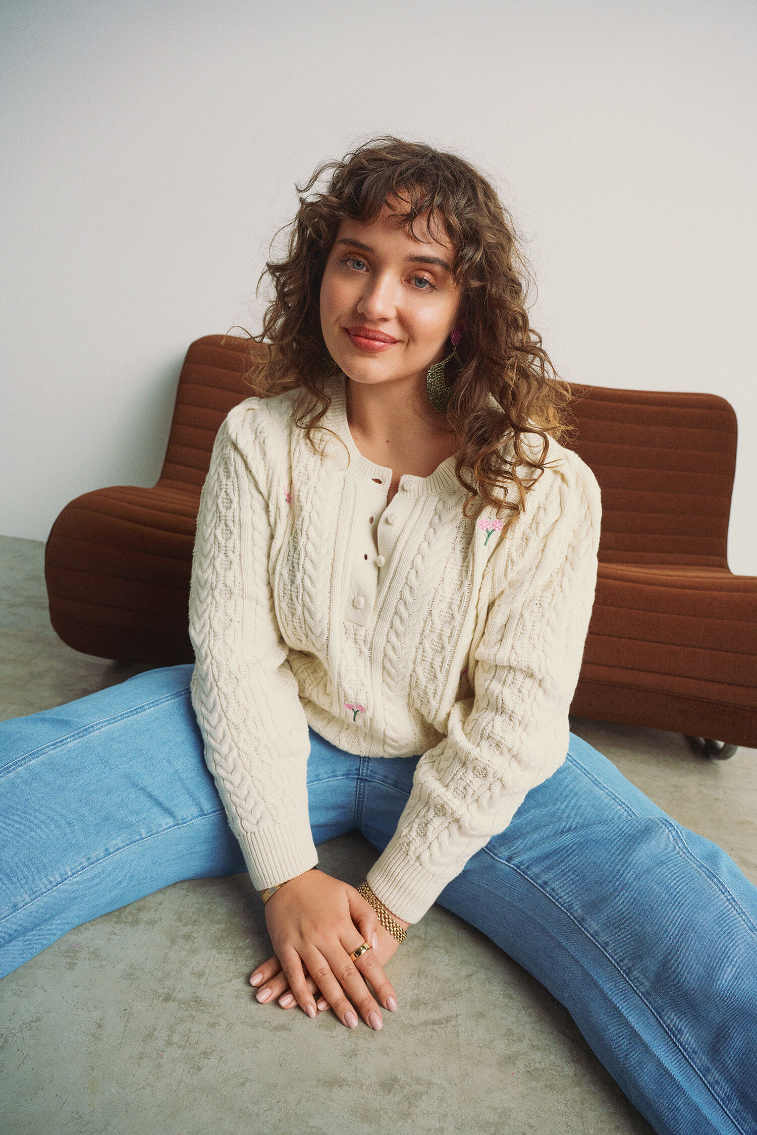 Zizzi Pull en maille avec fleurs brod&eacute;es, , Model