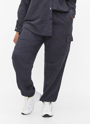 Pantalon cargo en coton rayé, Dark Blue Stripe, Model image number 2