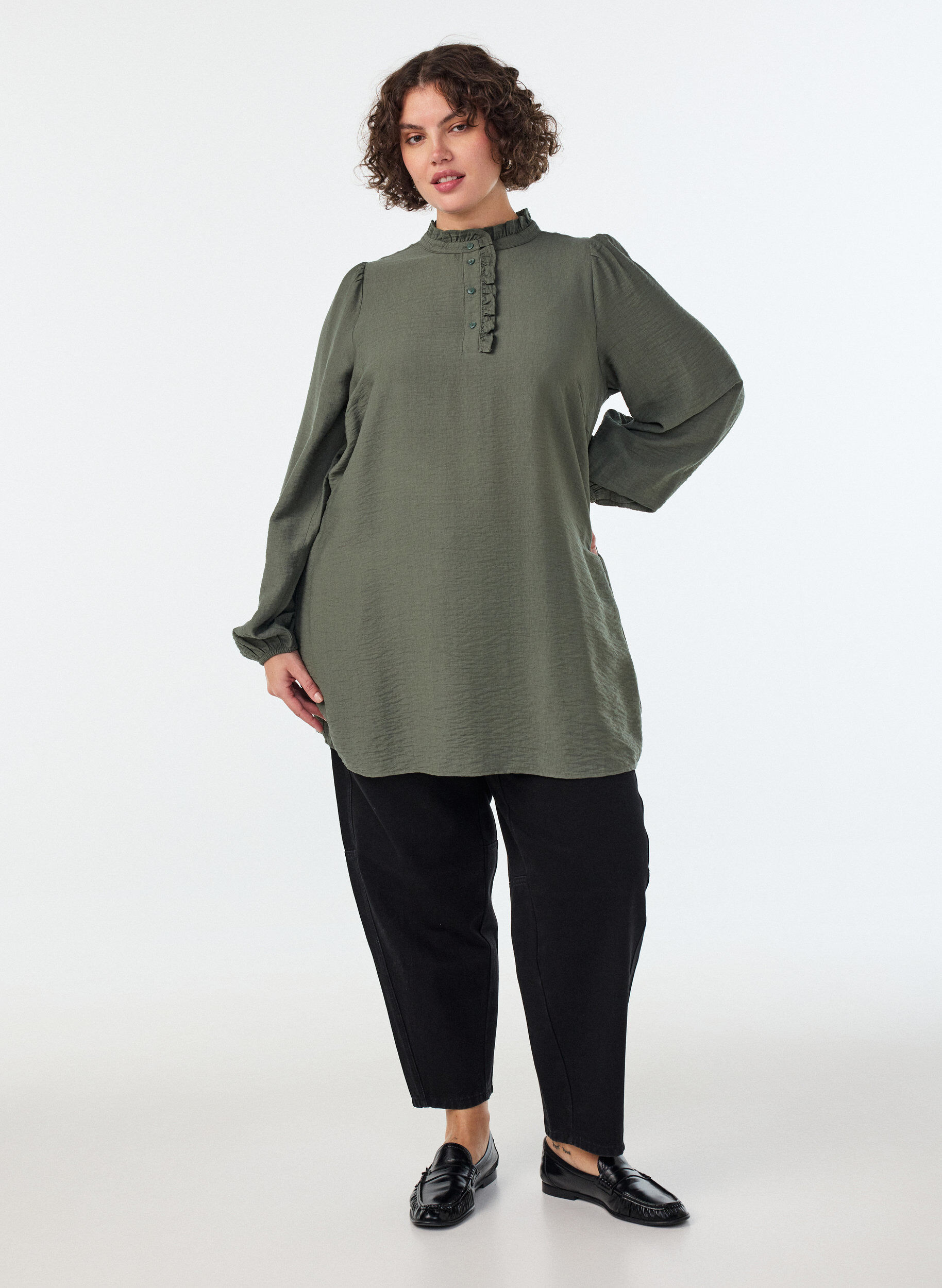ZizziTunique en viscose avec volants et boutons, Vert, Model image number 1