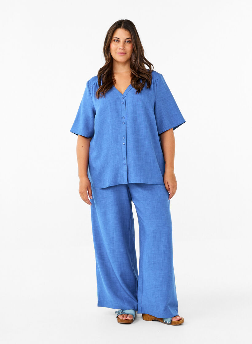 Chemisier à col en V et manches courtes, Bleu, Model image number 1