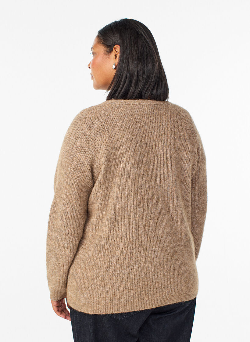 Blouse en maille &agrave; col V et manches raglan, Camel, Model image number 2