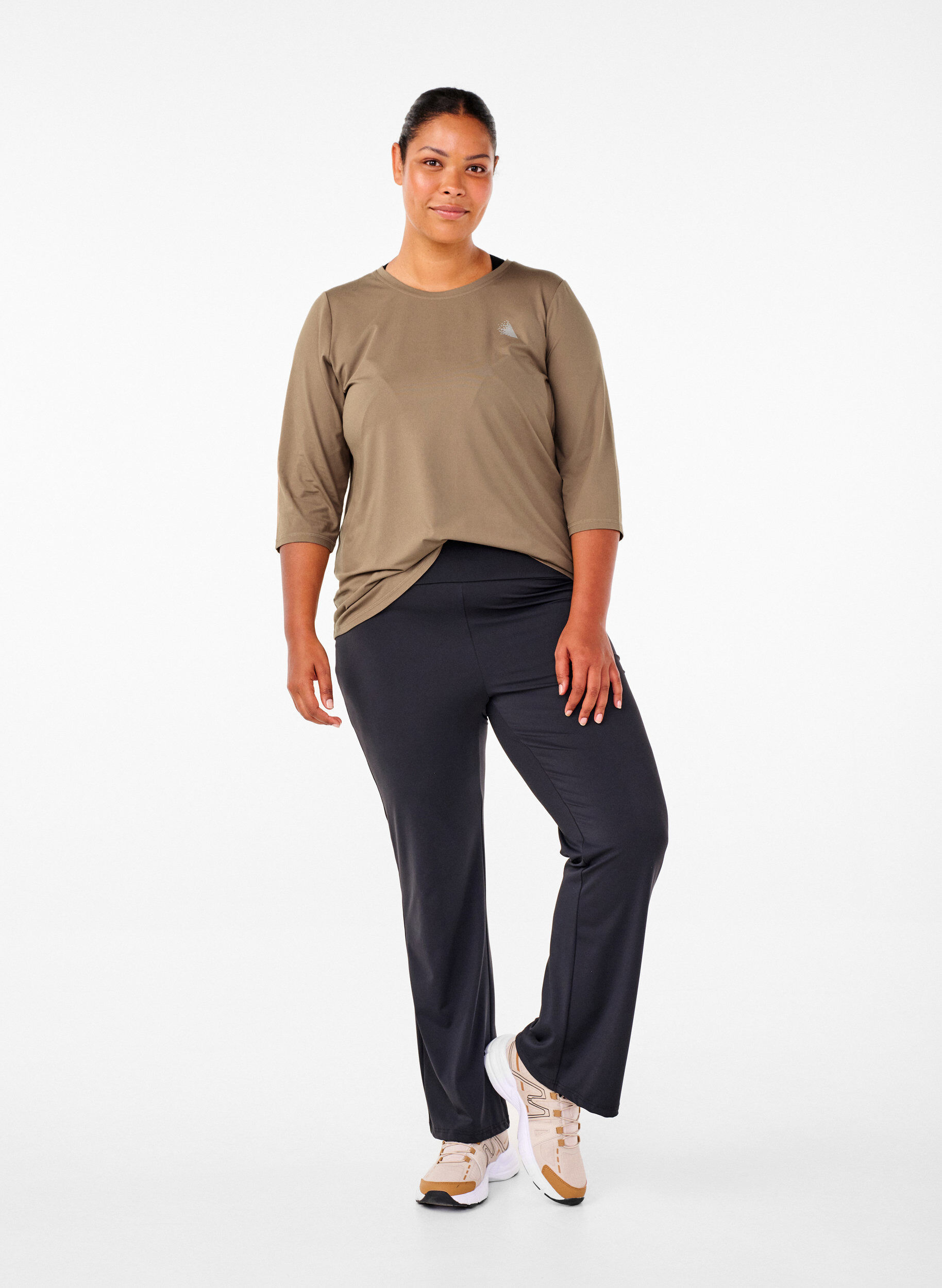 ZizziChemisier training avec manches 3/4, Beige, Model image number 1