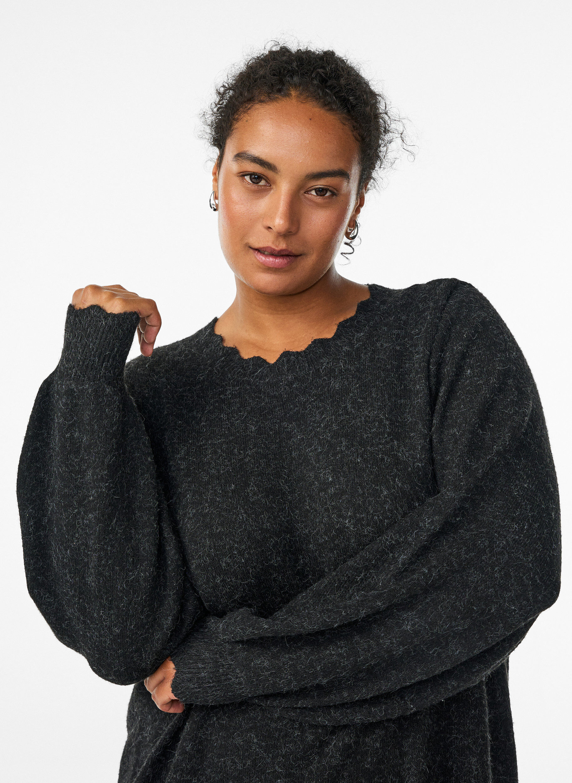 Zizzi Robe courte en maille avec ourlet ondul&eacute; et fentes, Gris anthracite, Model image number 2