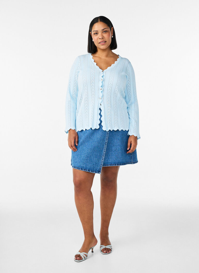 Cardigan avec broderie ajour&eacute;e et bords ondul&eacute;s, Bleu Clair, Model image number 1
