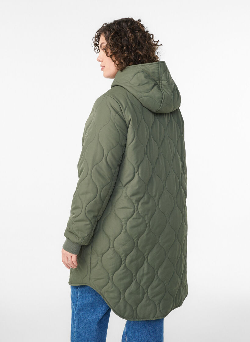 Veste matelass&eacute;e mi-longue avec capuche, Vert, Model image number 2