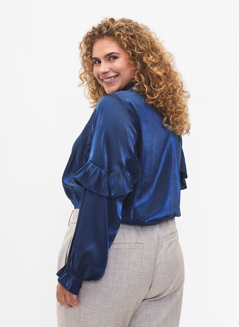 Chemise à volants en viscose, Titan, Model image number 1