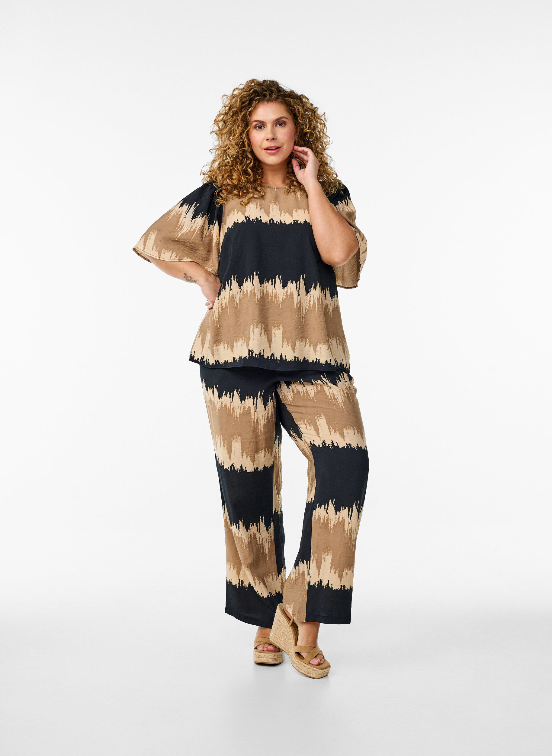 Pantalon ample &agrave; imprim&eacute; graphique, Noir, Model