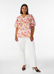 Blouse florale avec broderie ajour&eacute;e et col V, Rose, Model image number 1