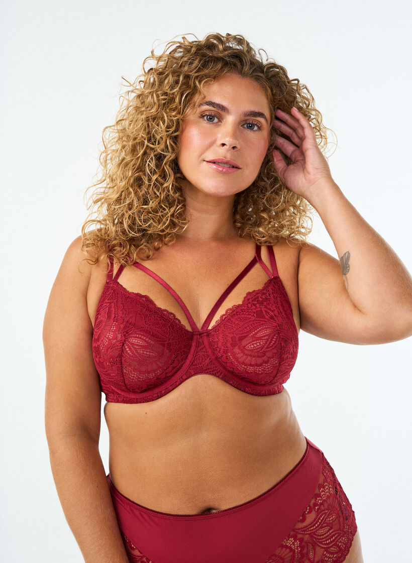 Soutien-gorge embo&icirc;tant avec dentelle et doubles bretelles, Noir, Model image number 0
