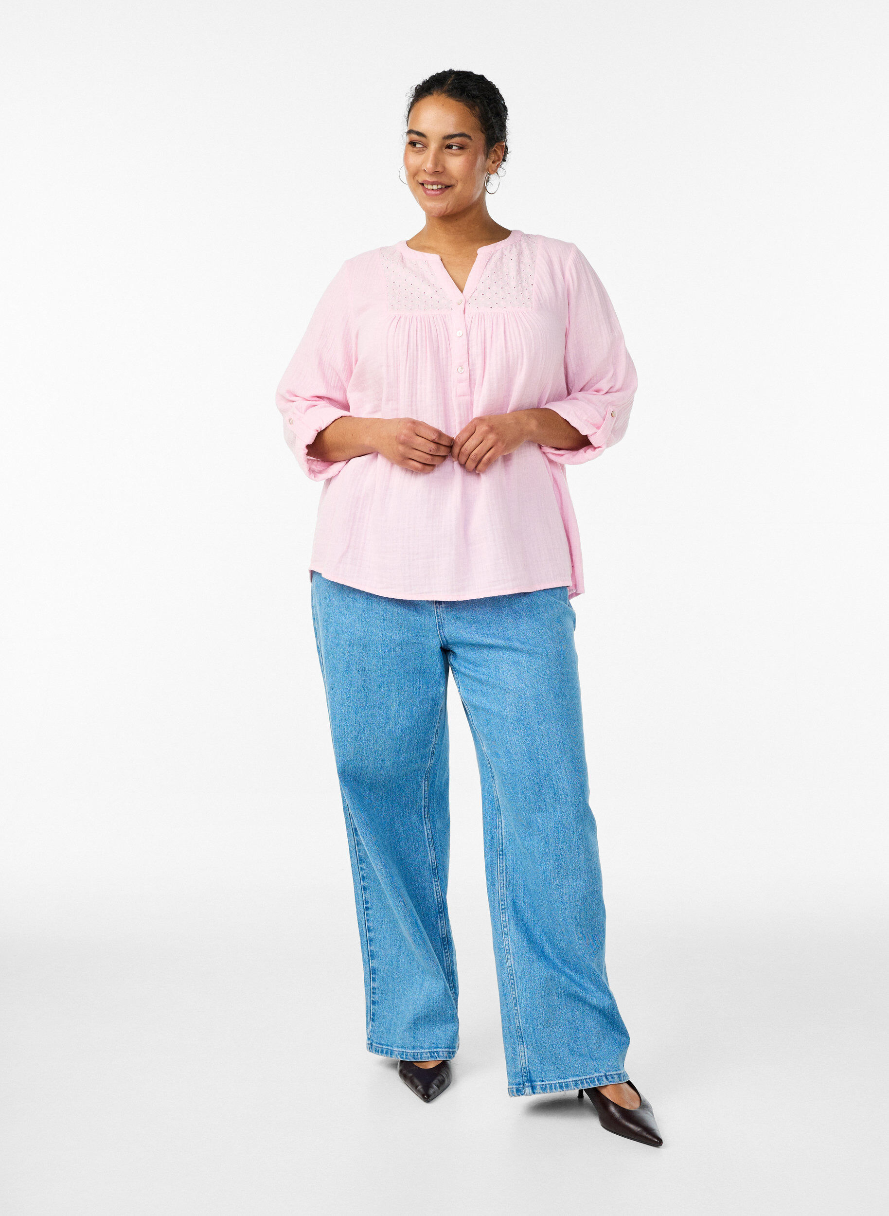 Zizzi Blouse en mousseline de coton avec broderie anglaise, Rose, Model image number 1