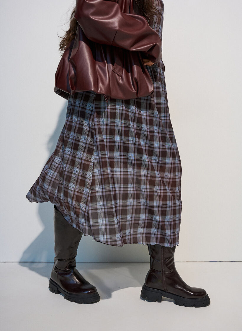 Jupe midi en maille &agrave; carreaux, Bleu, Model