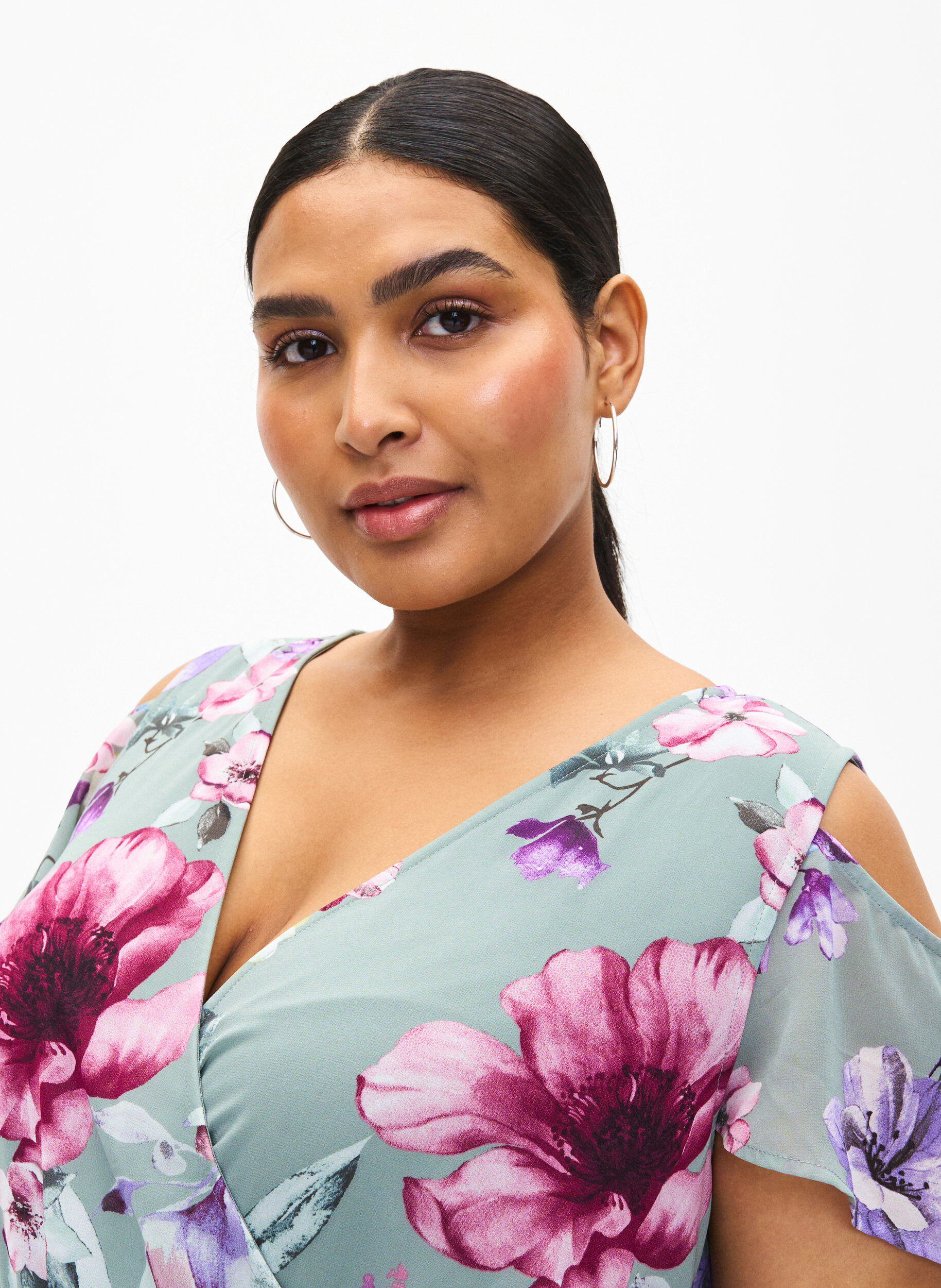 Zizzi Robe longue motif floral, d&eacute;corations aux &eacute;paules, Chinois Green AOP, Model image number 3