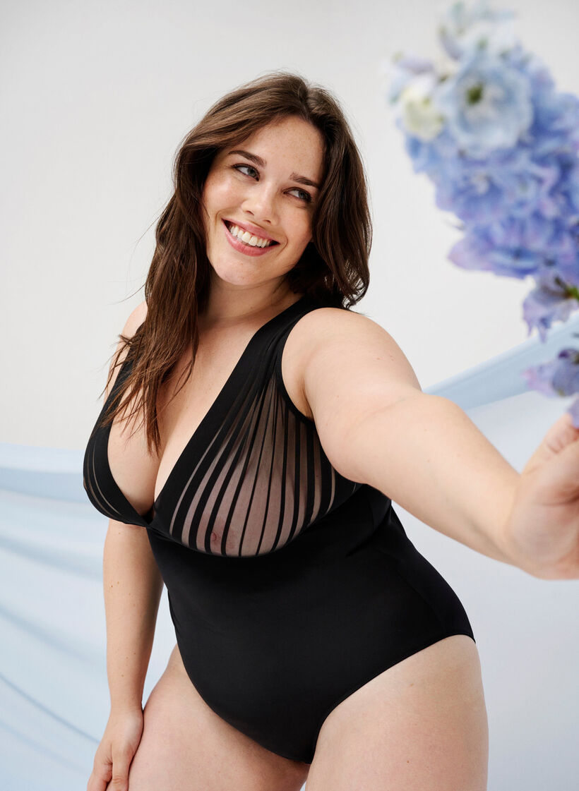 Corps avec maille, Black, Image image number 0