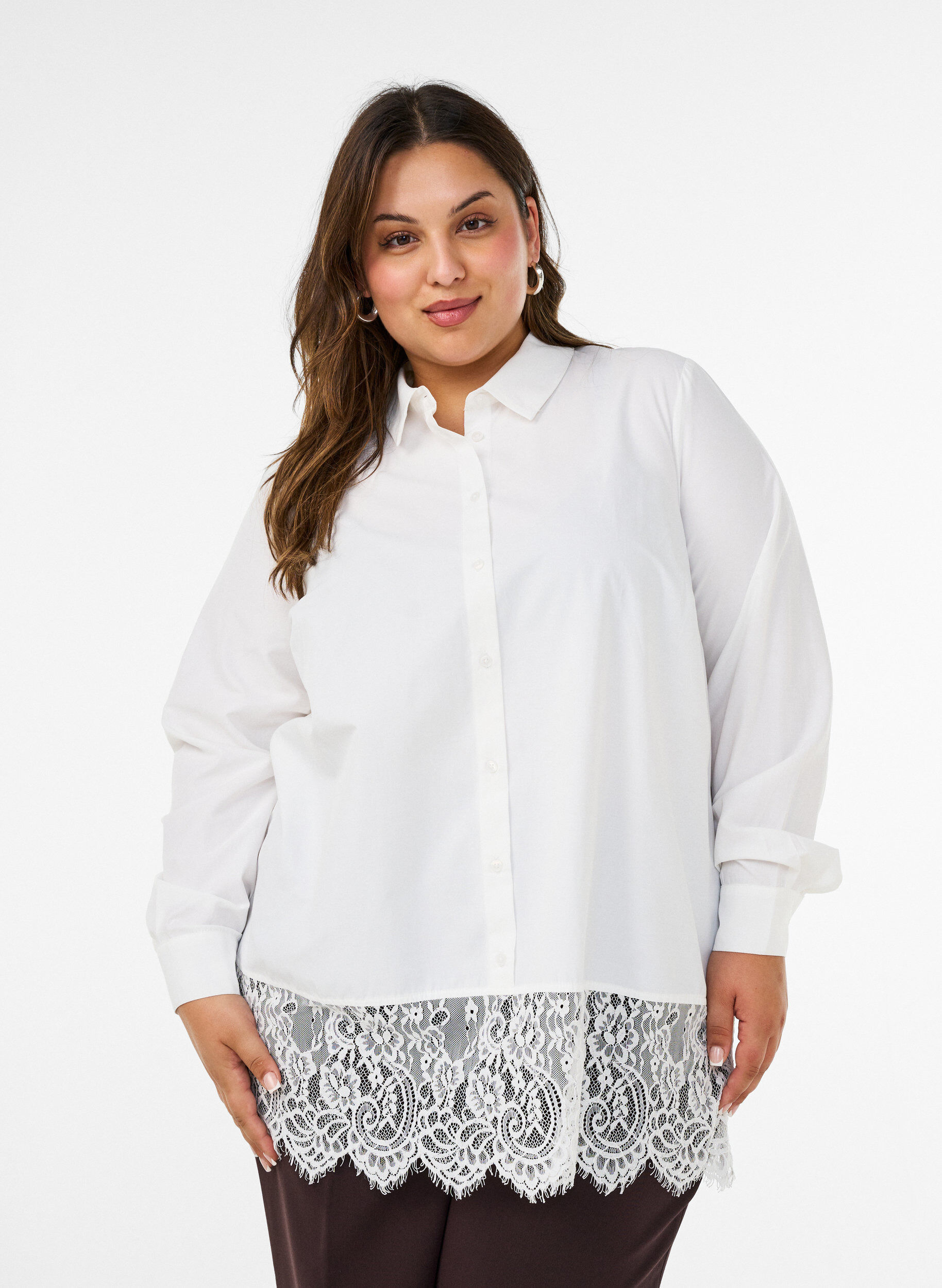 ZizziChemise ample avec une large bordure en dentelle, Blanc, Model image number 0