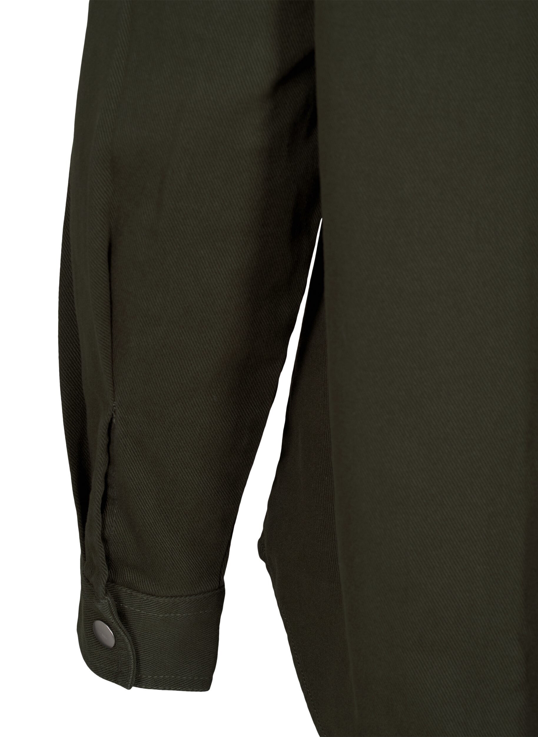 Zizzi Chemise en jean de couleur unie dot&eacute;e de poches sur la poitrine, Forest Night, Packshot image number 3