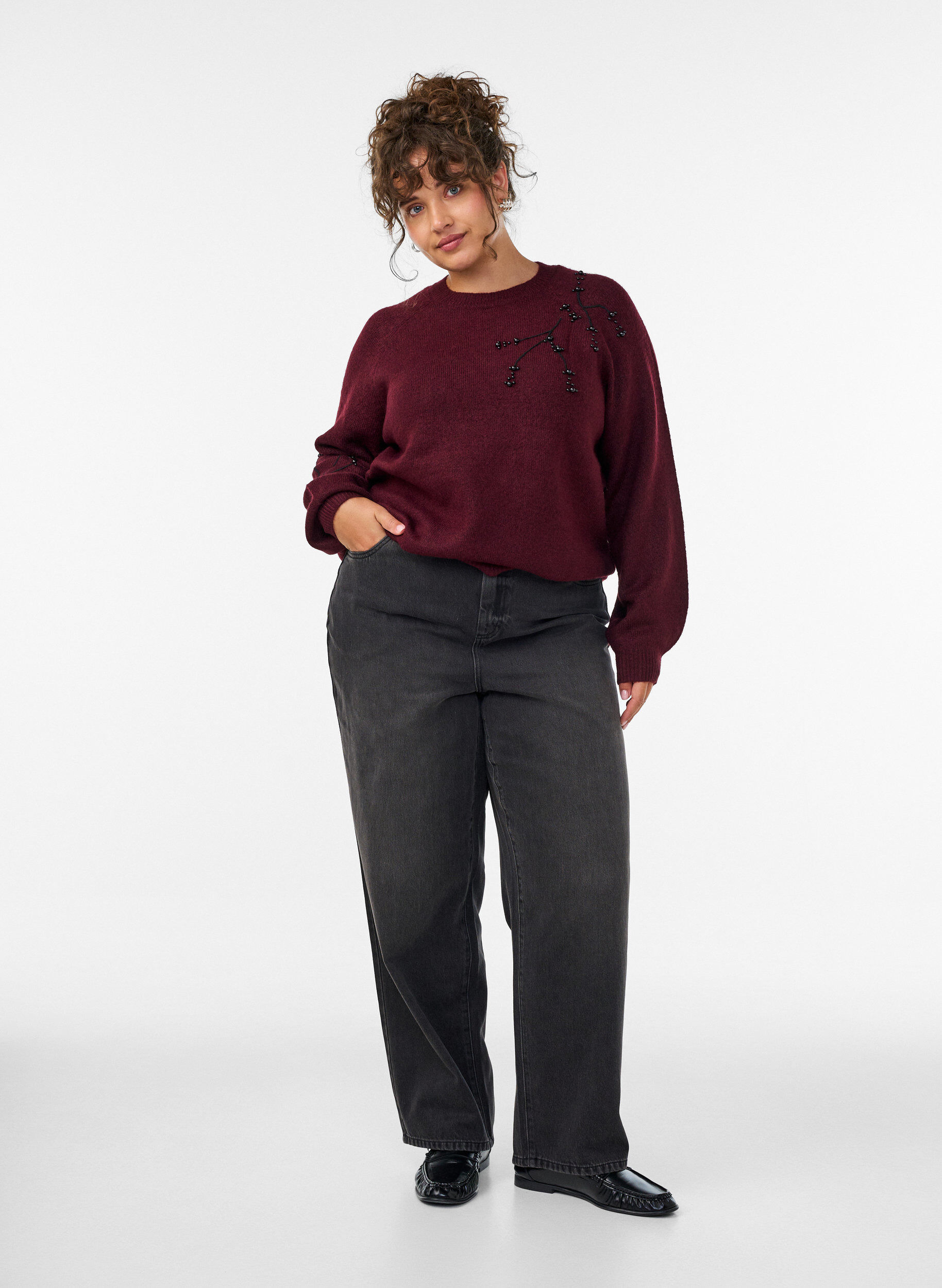 ZizziPull avec broderie de perles, Bordeaux, Model image number 1