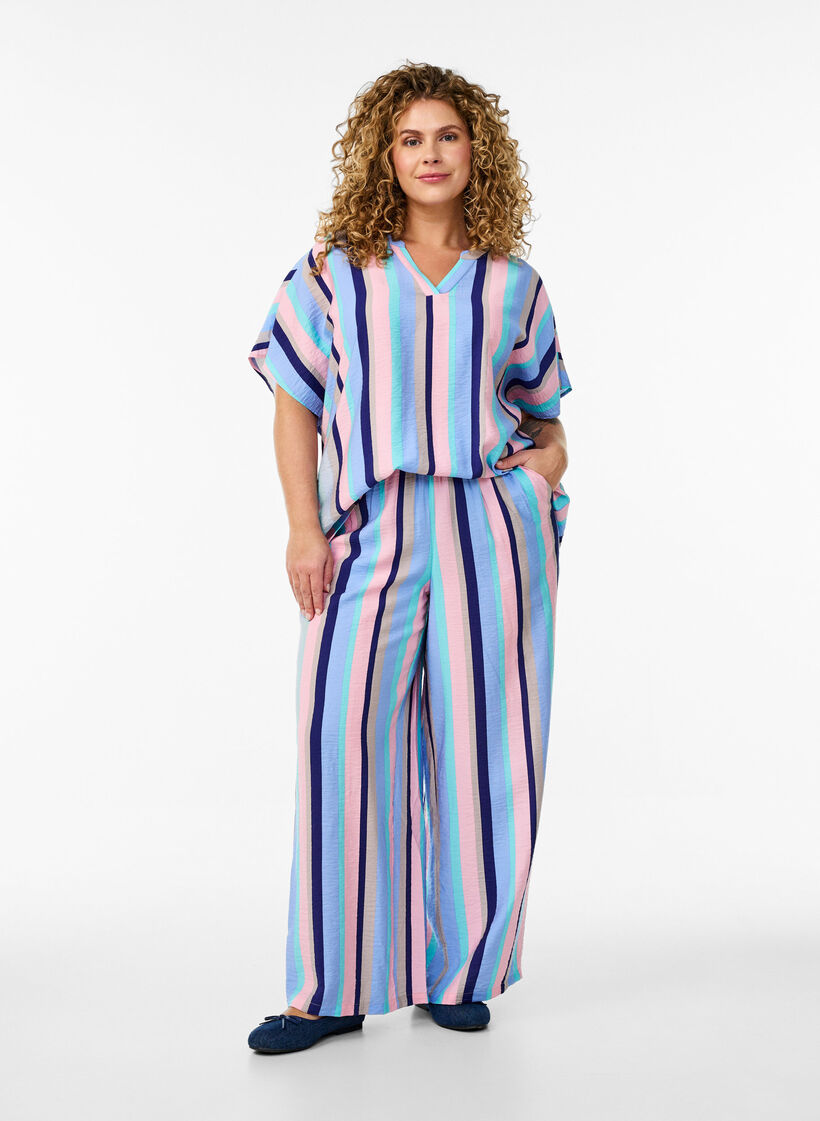 Chemisier en viscose rayé à manches courtes, Bleu, Model image number 1