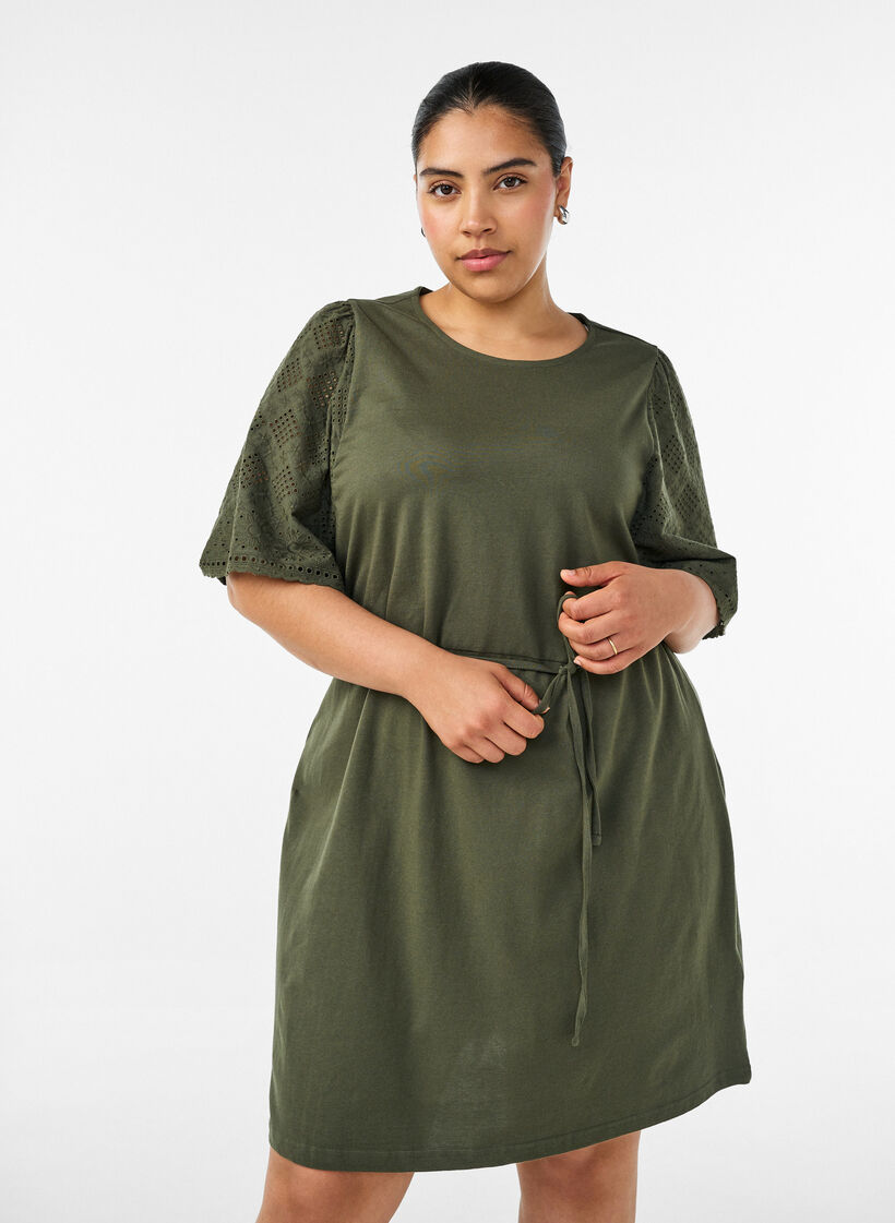 Robe en coton avec manches en broderie anglaise et ceinture &agrave; nouer, Vert, Model image number 0